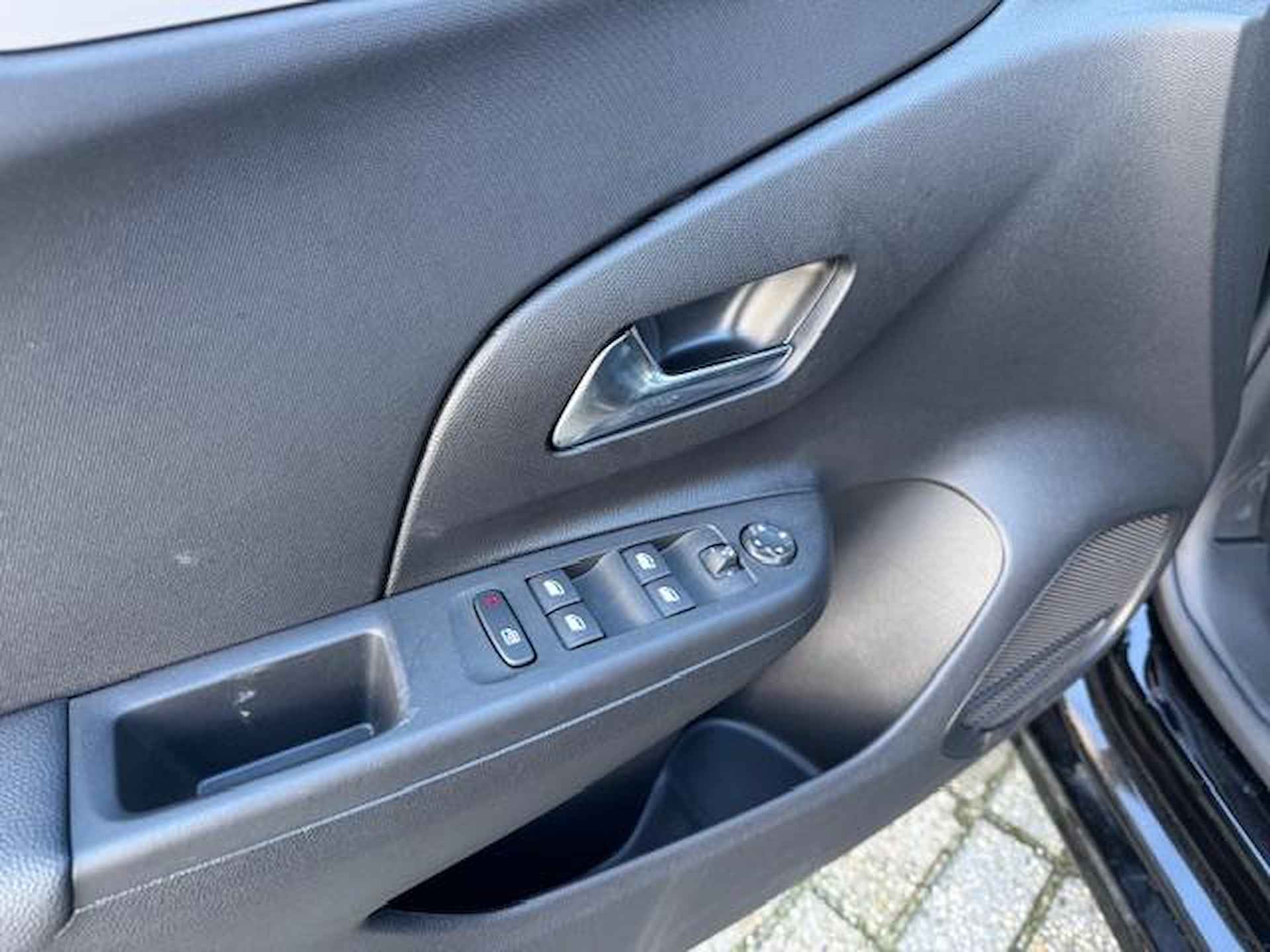 Opel Corsa 1.2 75PK Edition | 4000 euro onder nieuwprijs | CAMERA | NAVIGATIE VIA APP | BLUETOOTH | DODEHOEKDETECTIE | APPLE CARPLAY / ANDROID AUTO | - 12/34