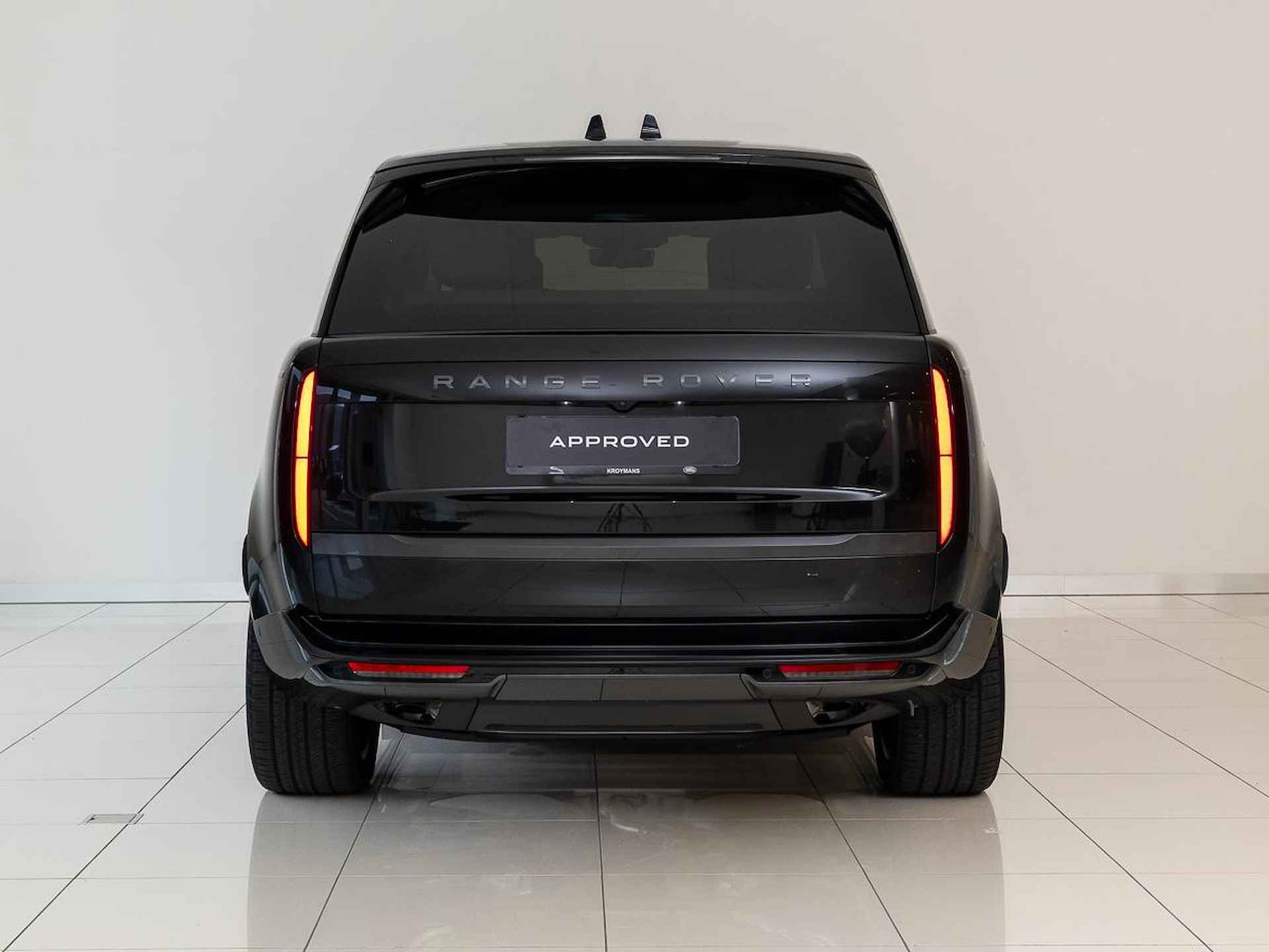 Land Rover Range Rover P460e Autobiography PHEV | Rear Seat Entertainment - 7/26