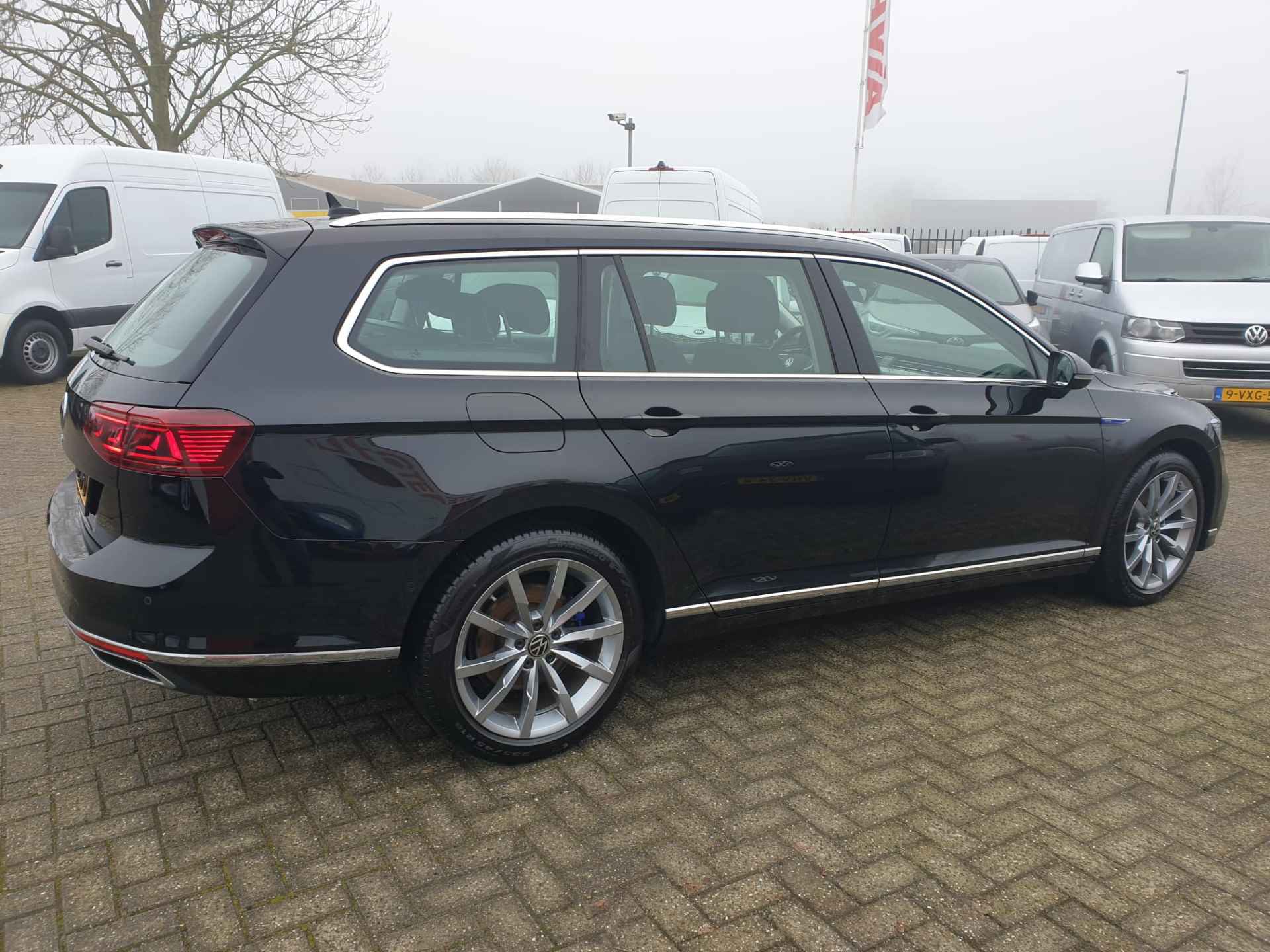 Volkswagen Passat Variant 1.4 TSI PHEV GTE Business - 13/17