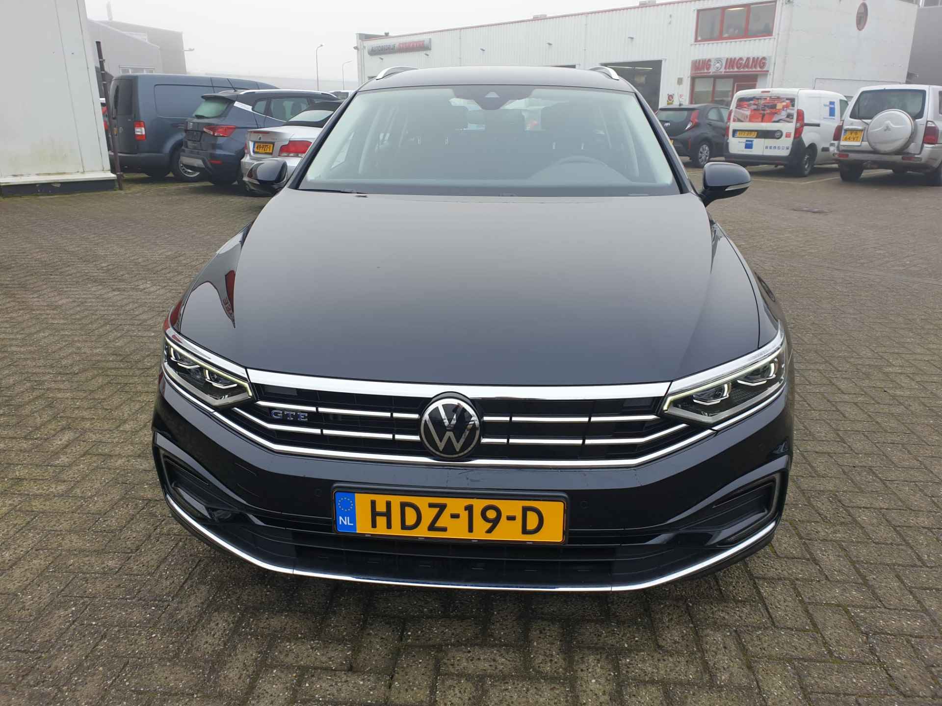 Volkswagen Passat Variant 1.4 TSI PHEV GTE Business - 15/17