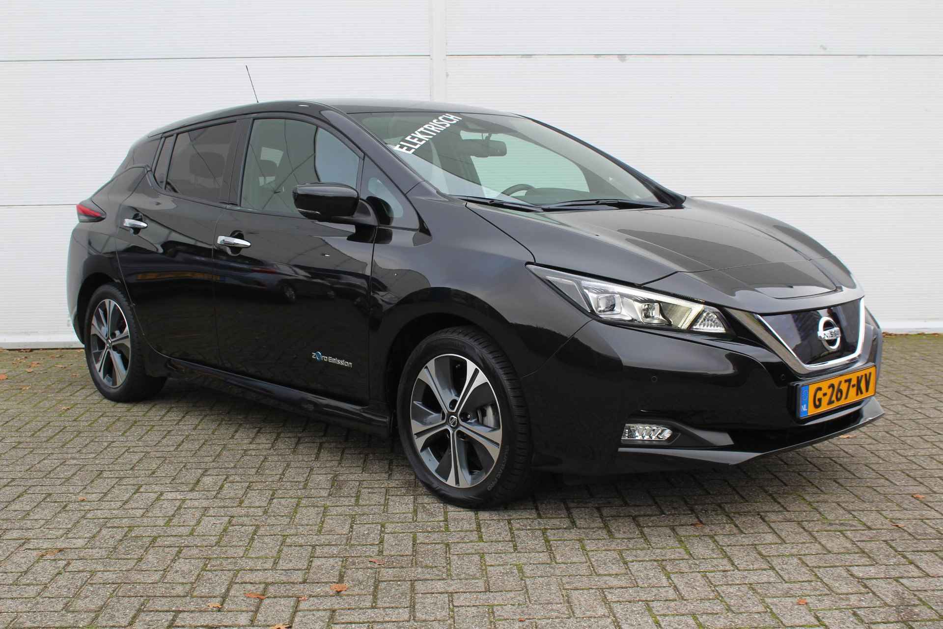 Nissan LEAF Tekna 40 kWh / €2000,- Subsidie Mogelijk / Navigatie + Apple Carplay/Android Auto / Bose / 360* Camera / Keyless Entry & Start / - 17/44