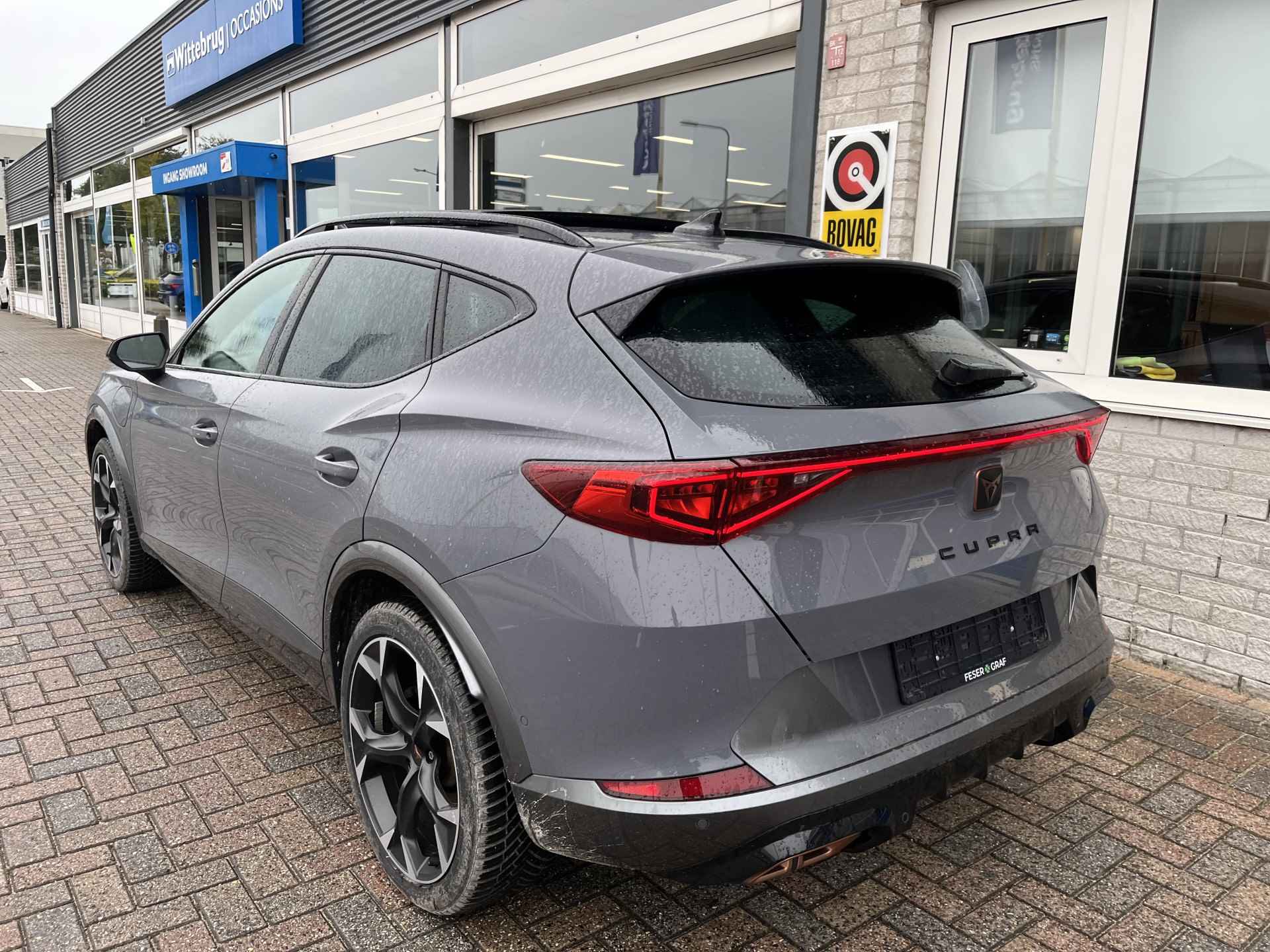 CUPRA Formentor 1.4 e-Hybrid VZ Black Edition / AUTOMAAT/ 245 PK/ PANO/ 360 CAMERA/ PARK. SENSOREN/ MATRIX/ DODE HOEK/ KEYLESS/ LEDEREN MEMORY SEATS/ STOEL EN STUUR VERWARM./ ADAPT. CRUISE/ APP CONNECT/ NAVI/ CLIMA/ DAB/ - 6/29