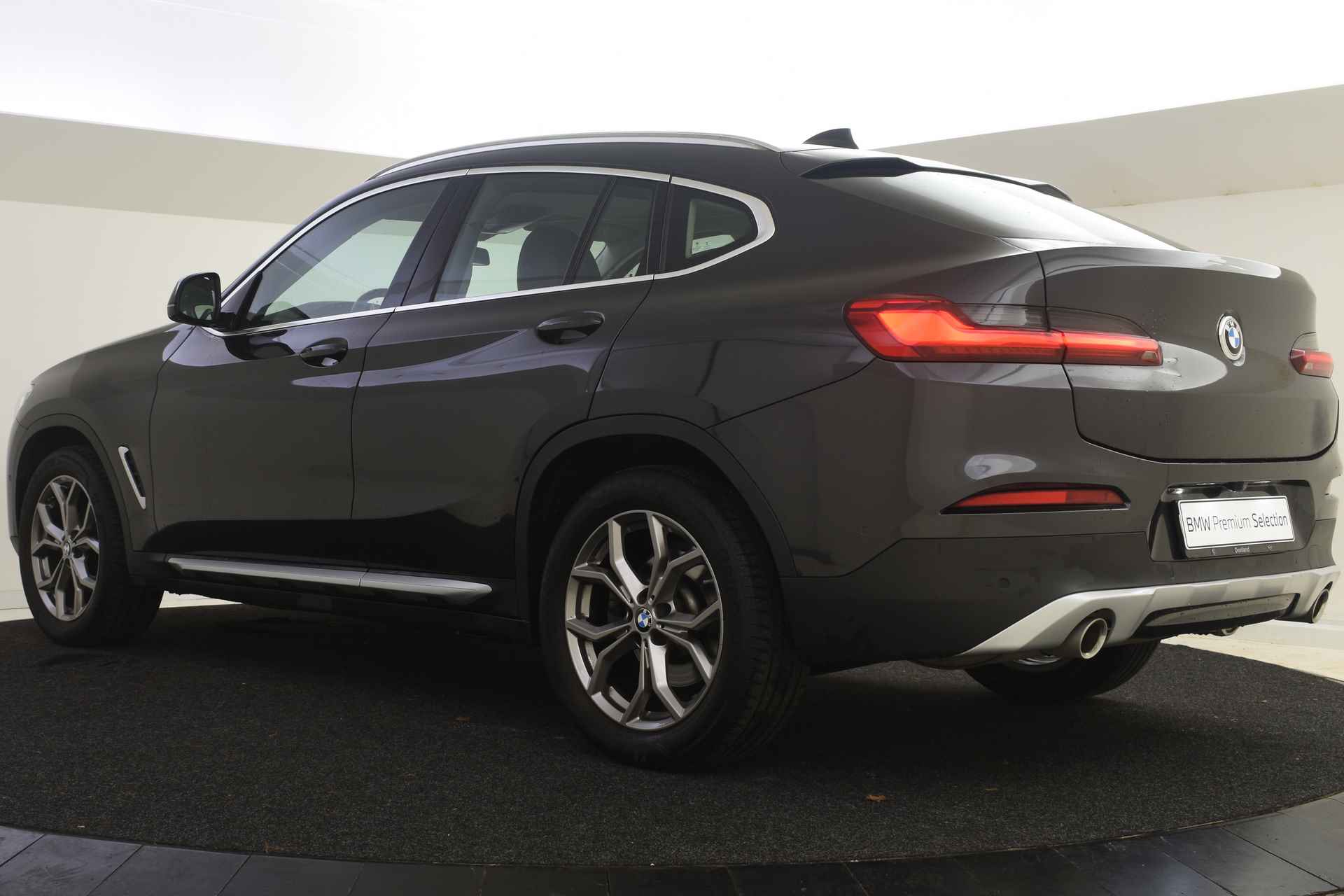 BMW X4 xDrive20i xLine Automaat / Sportstoelen / Trekhaak / Adaptieve LED / Adaptief onderstel / Active Cruise Control / Head-Up / Comfort Access - 13/47