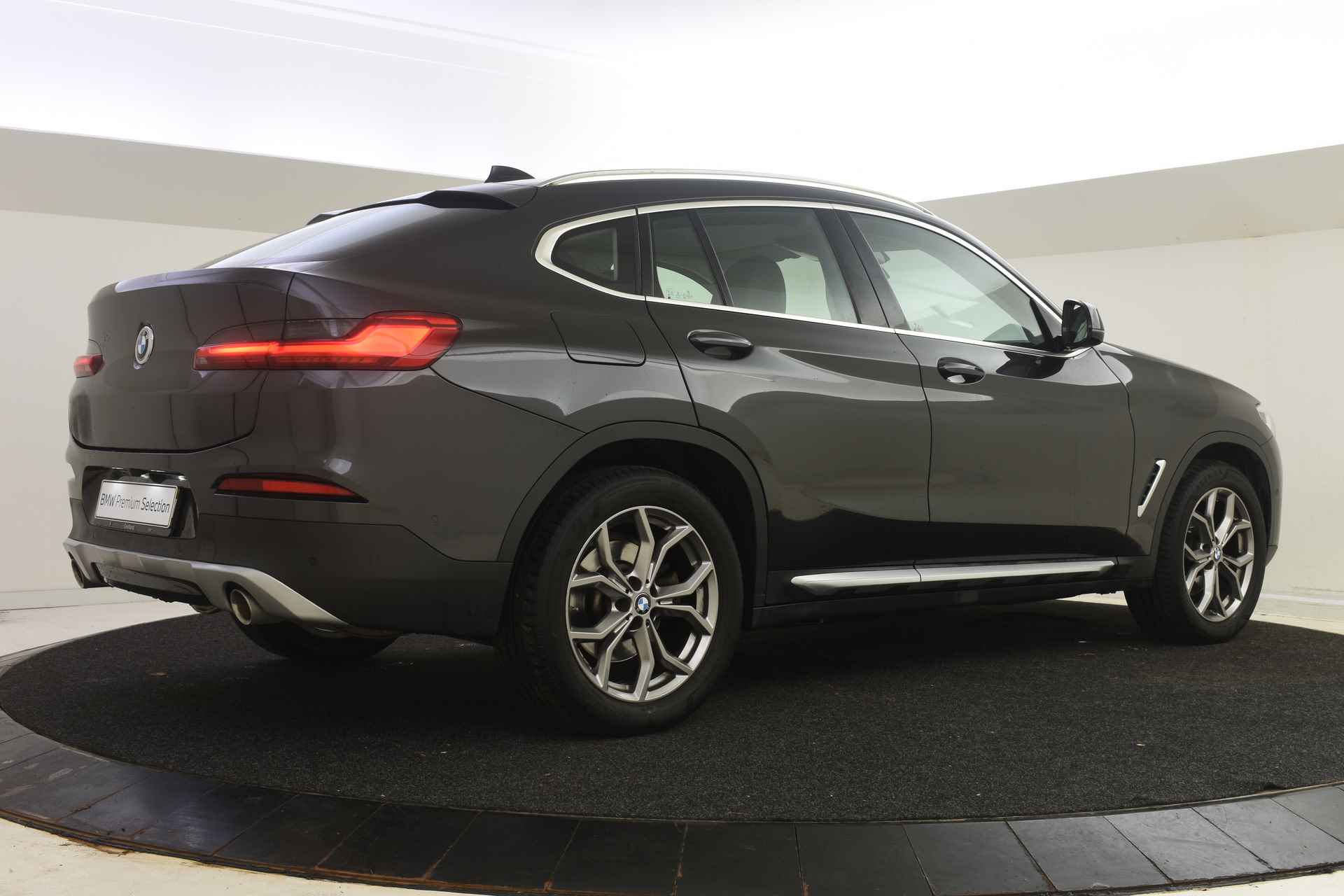 BMW X4 xDrive20i xLine Automaat / Sportstoelen / Trekhaak / Adaptieve LED / Adaptief onderstel / Active Cruise Control / Head-Up / Comfort Access - 14/47