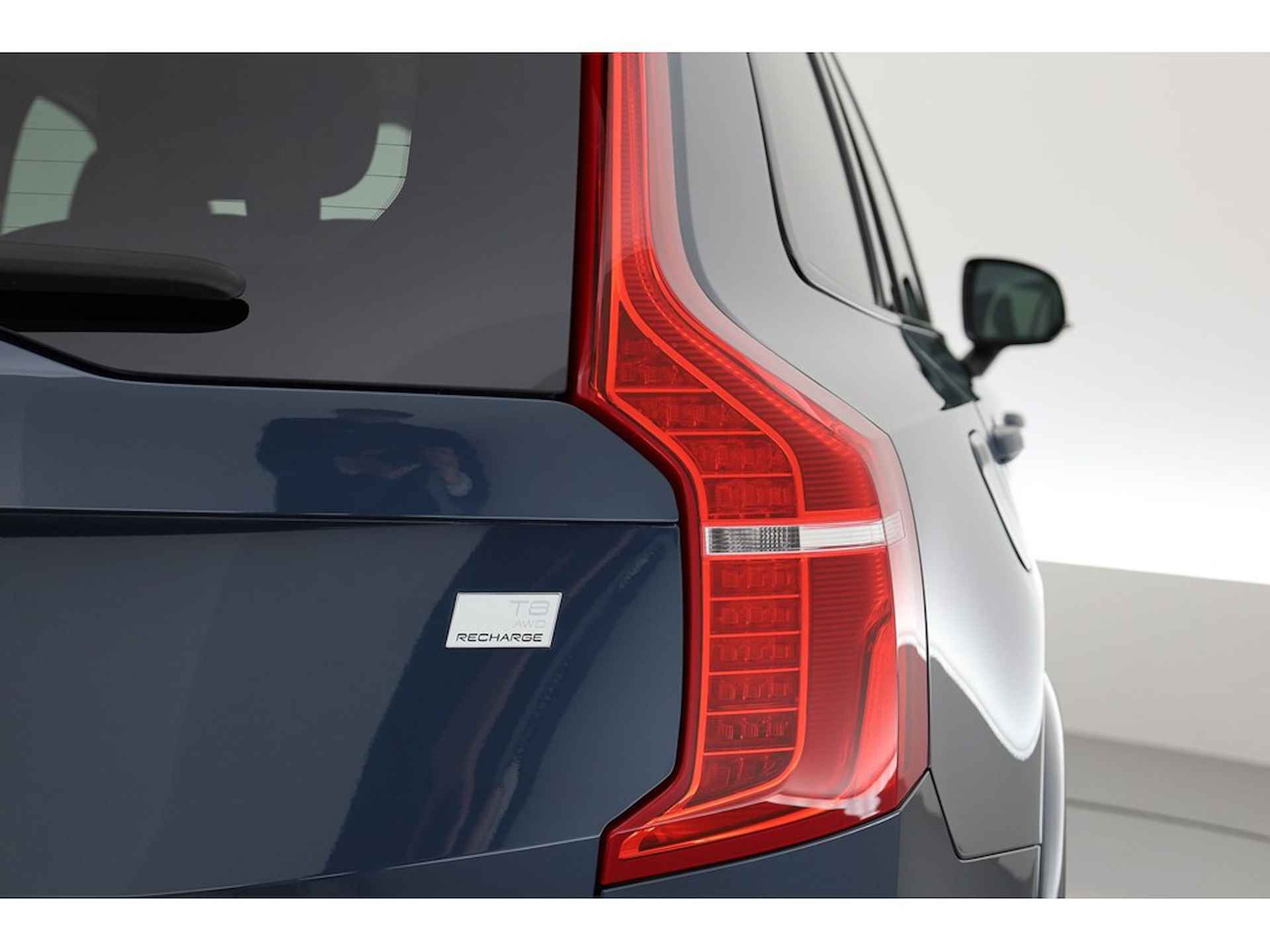 Volvo XC90 2.0 455PK T8 Recharge AWD Plus Dark, Trekhaak, 360 camera, H&K Audio - 7/39