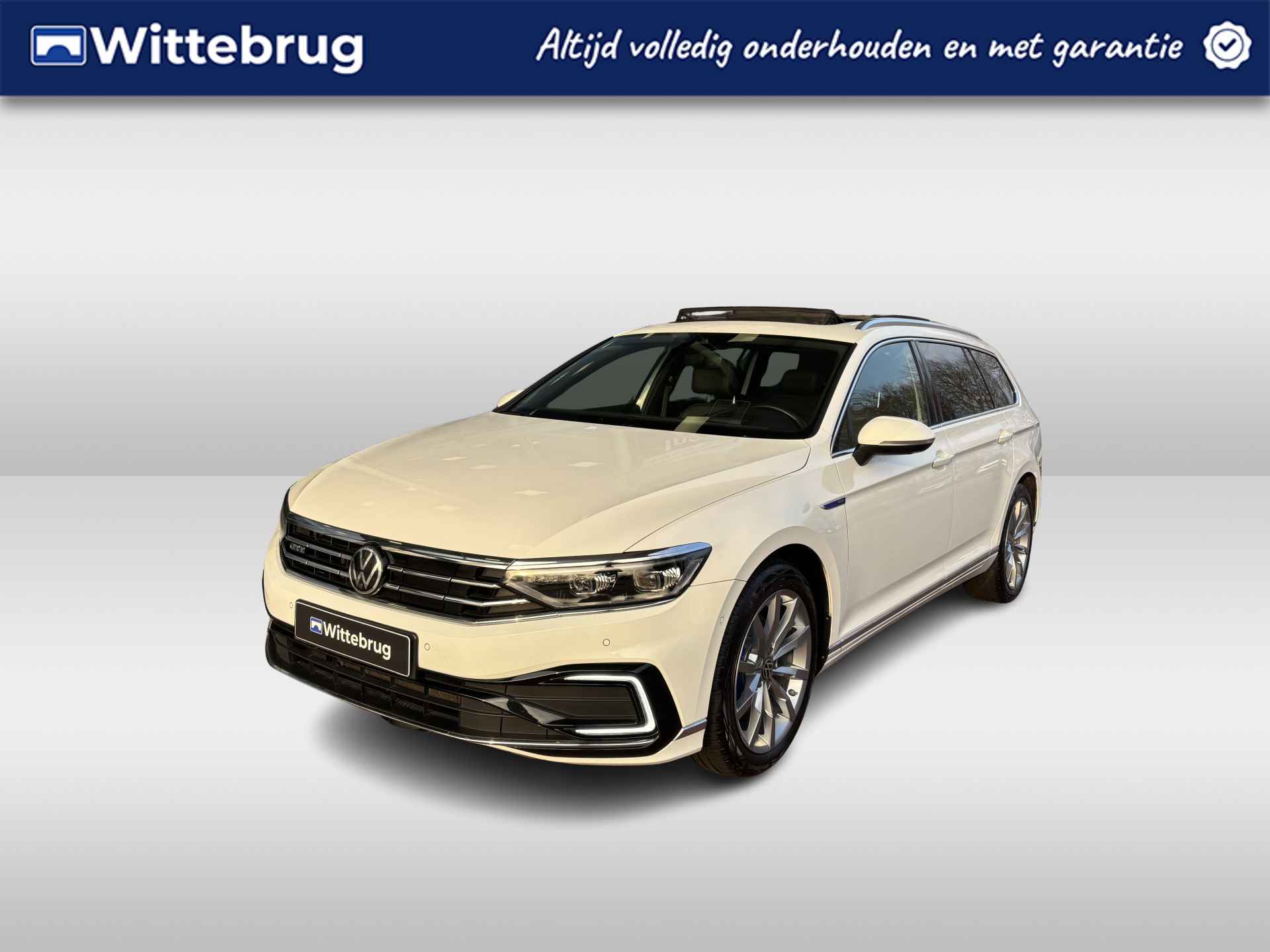 Volkswagen Passat Variant 1.4 TSI PHEV GTE Business Panorama schuifdak / 18 inch lichtmetaal / Travel Assist / Navigatie 'Discover Pro / Sfeerverlichting interieur / Zwarte Dakheme