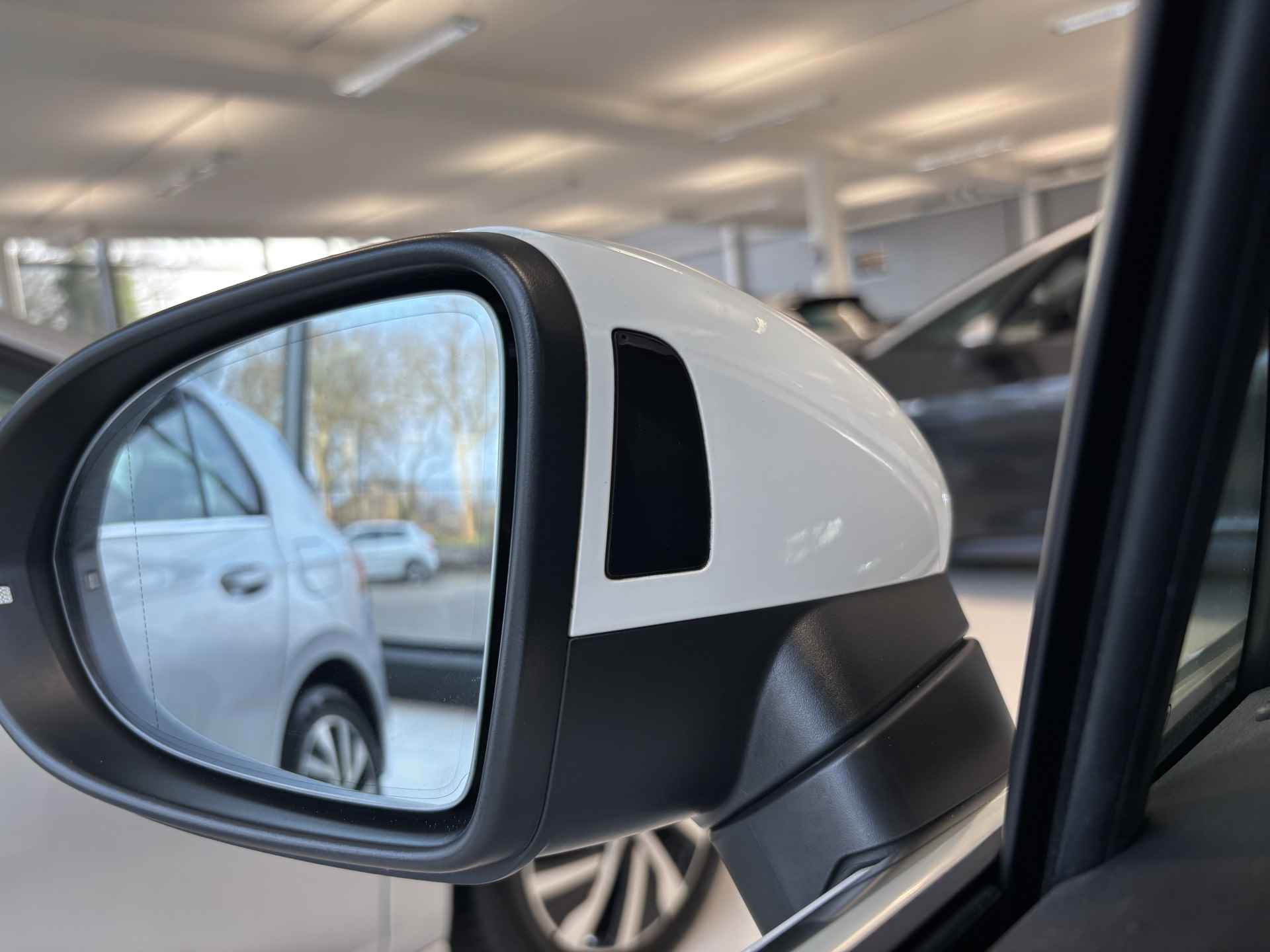 Volkswagen Passat Variant 1.4 TSI PHEV GTE Business Panorama schuifdak / 18 inch lichtmetaal / Travel Assist / Navigatie 'Discover Pro / Sfeerverlichting interieur / Zwarte Dakheme - 13/38