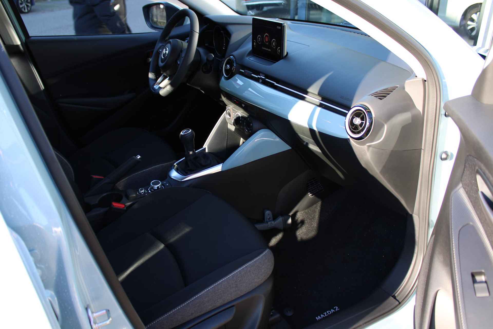 Mazda 2 1.5 SKYACTIV-G 90PK M-Hybrid Centre-Line Carplay Navigatie Led - 10/26