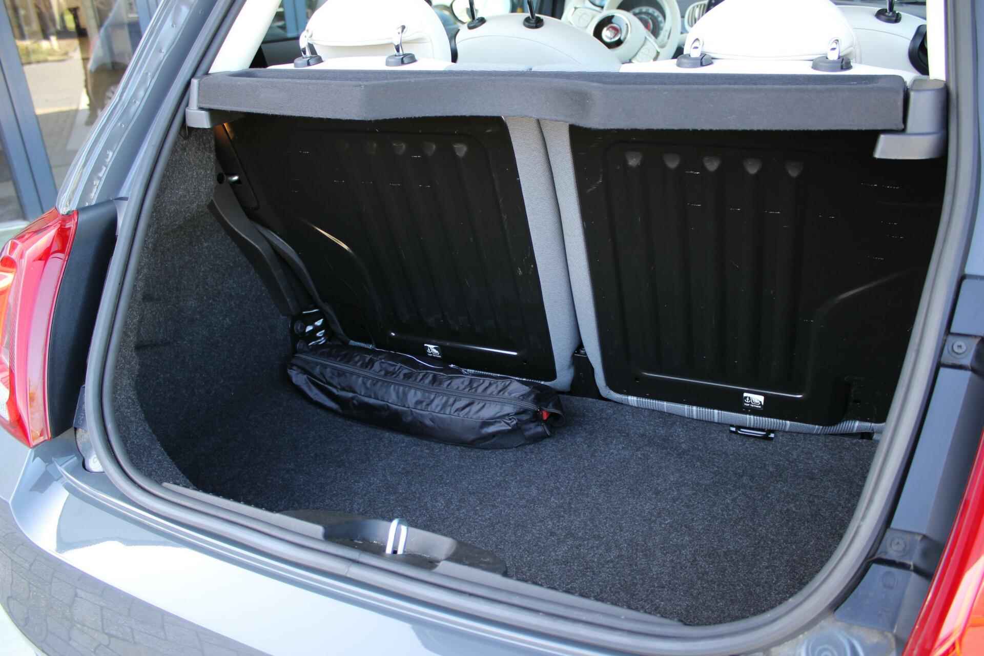 Fiat 500 1.2 Lounge // Inclusief 12 maanden Garantie! - Navigatie - Cruise control - Parkeersensoren - Apple CarPlay & Android Auto - 16/19