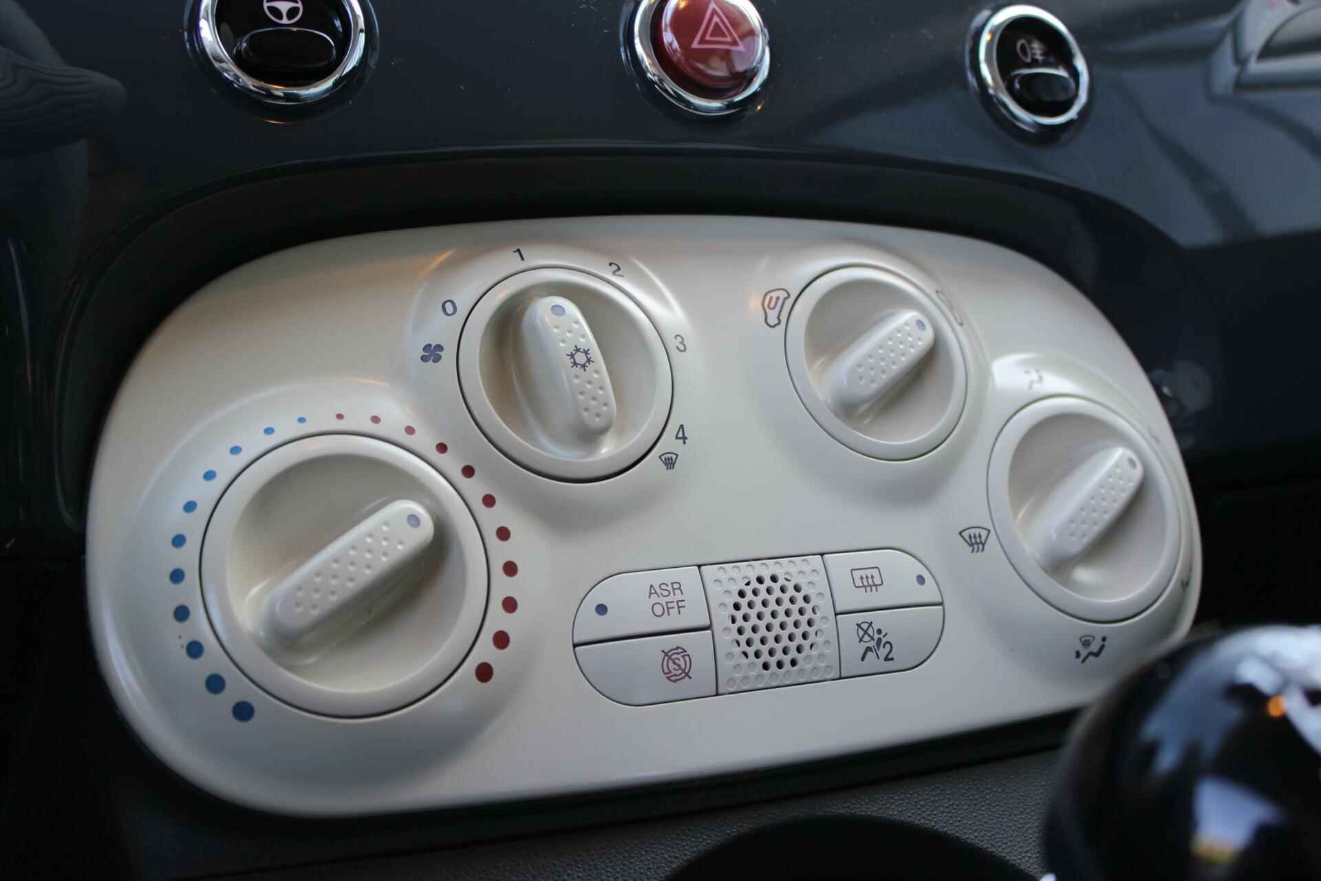 Fiat 500 1.2 Lounge // Inclusief 12 maanden Garantie! - Navigatie - Cruise control - Parkeersensoren - Apple CarPlay & Android Auto - 17/19