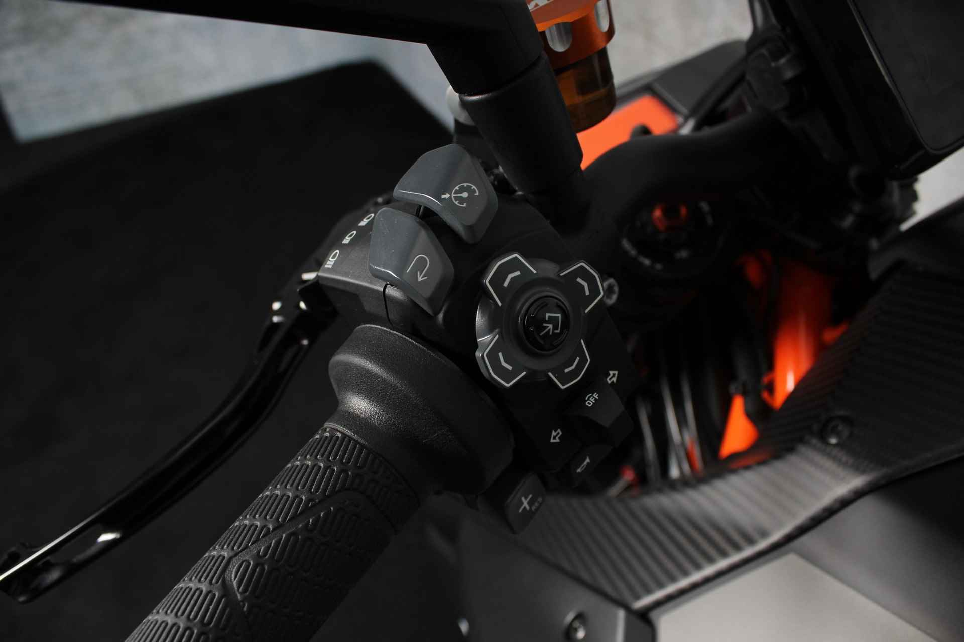 KTM 1290 Super Duke RR Full Akrapovic - 1 van de 500stuks! - 19/22