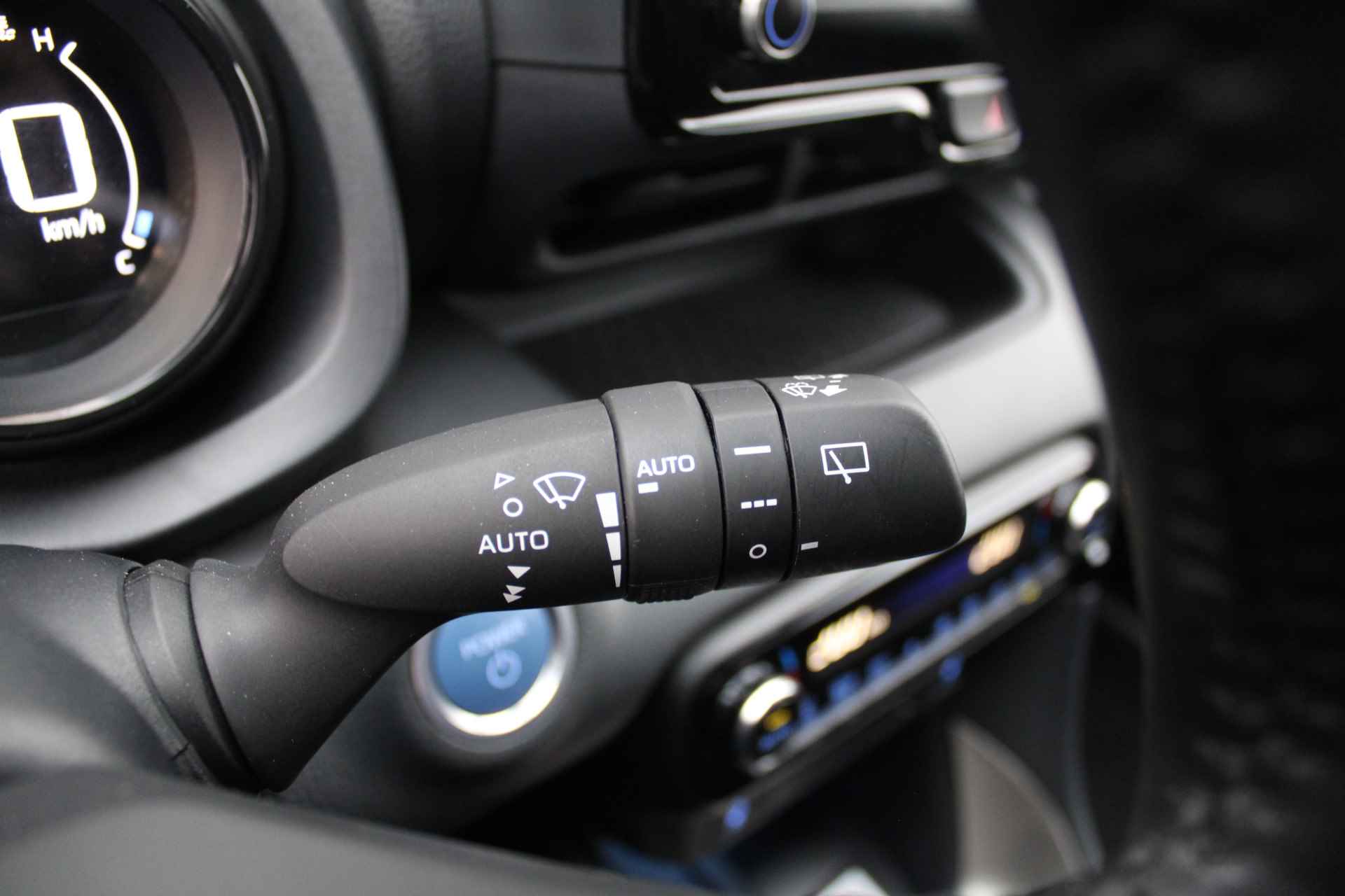 Mazda 2 Hybrid 1.5 Select | Airco | Navi | Cruise | PDC | Head-up display | Camera | - 17/35