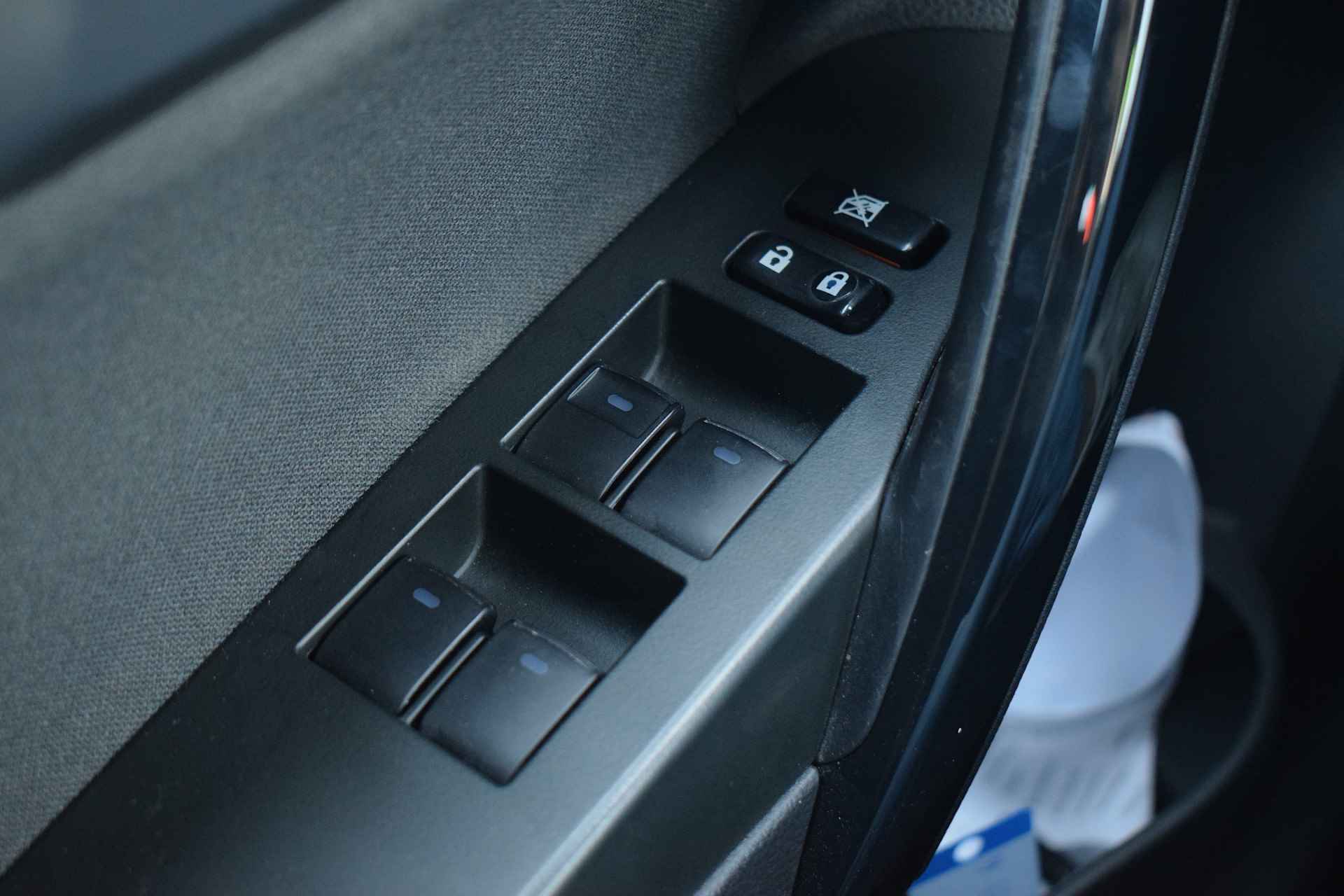 Toyota Auris Touring Sports 1.8 Hybrid Dynamic Go | Camera | Cruise | Navi | Elektr. Ramen - 18/36