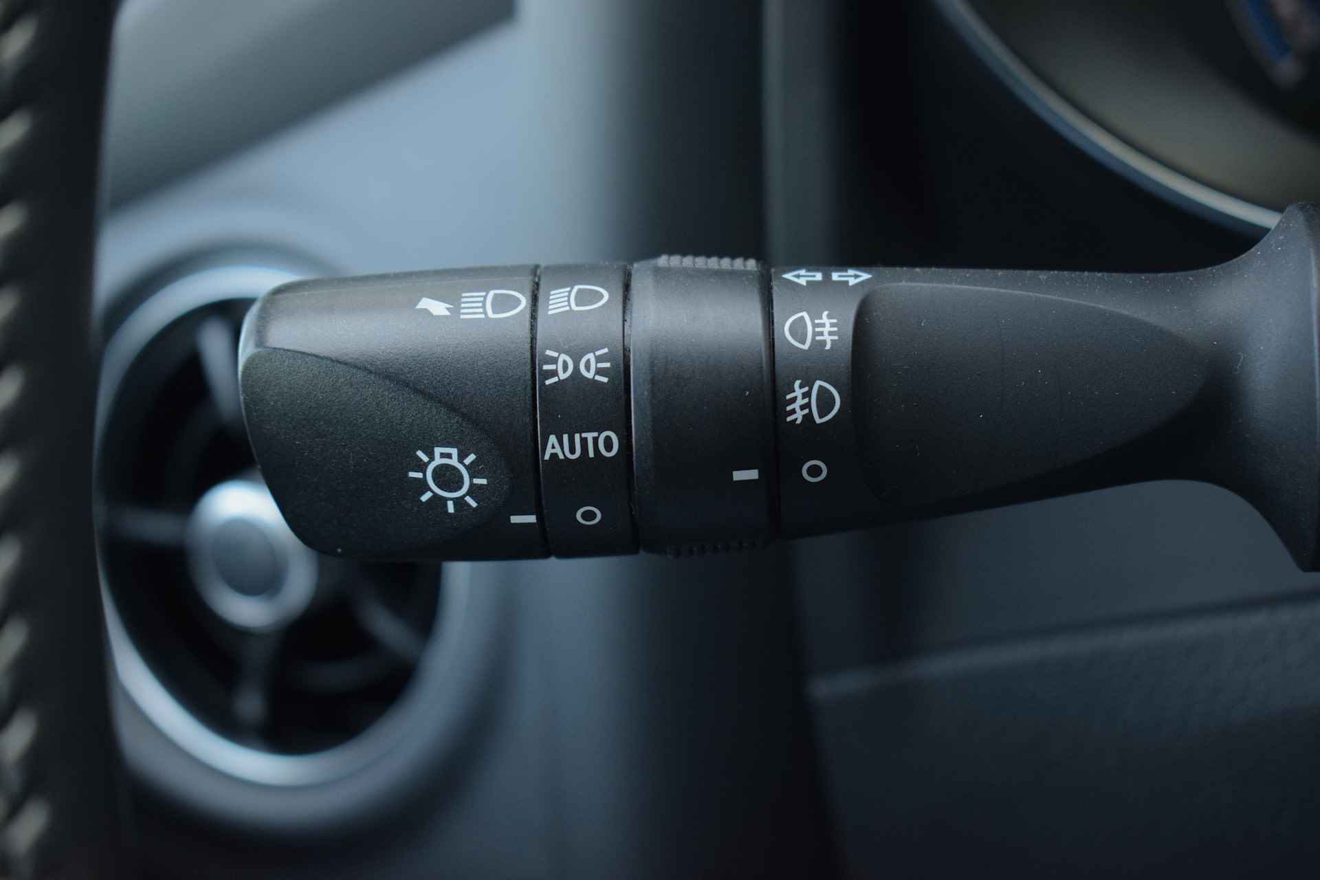 Toyota Auris Touring Sports 1.8 Hybrid Dynamic Go | Camera | Cruise | Navi | Elektr. Ramen - 20/36