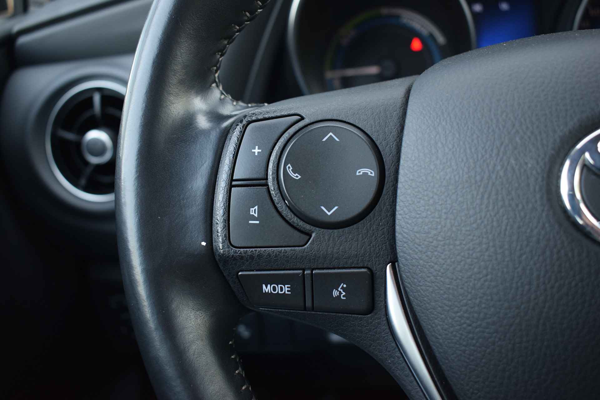 Toyota Auris Touring Sports 1.8 Hybrid Dynamic Go | Camera | Cruise | Navi | Elektr. Ramen - 21/36