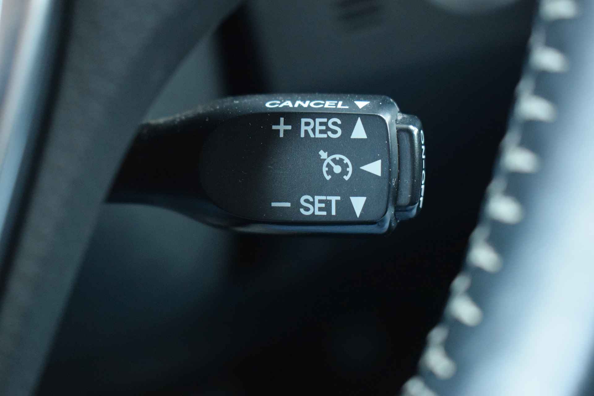 Toyota Auris Touring Sports 1.8 Hybrid Dynamic Go | Camera | Cruise | Navi | Elektr. Ramen - 24/36