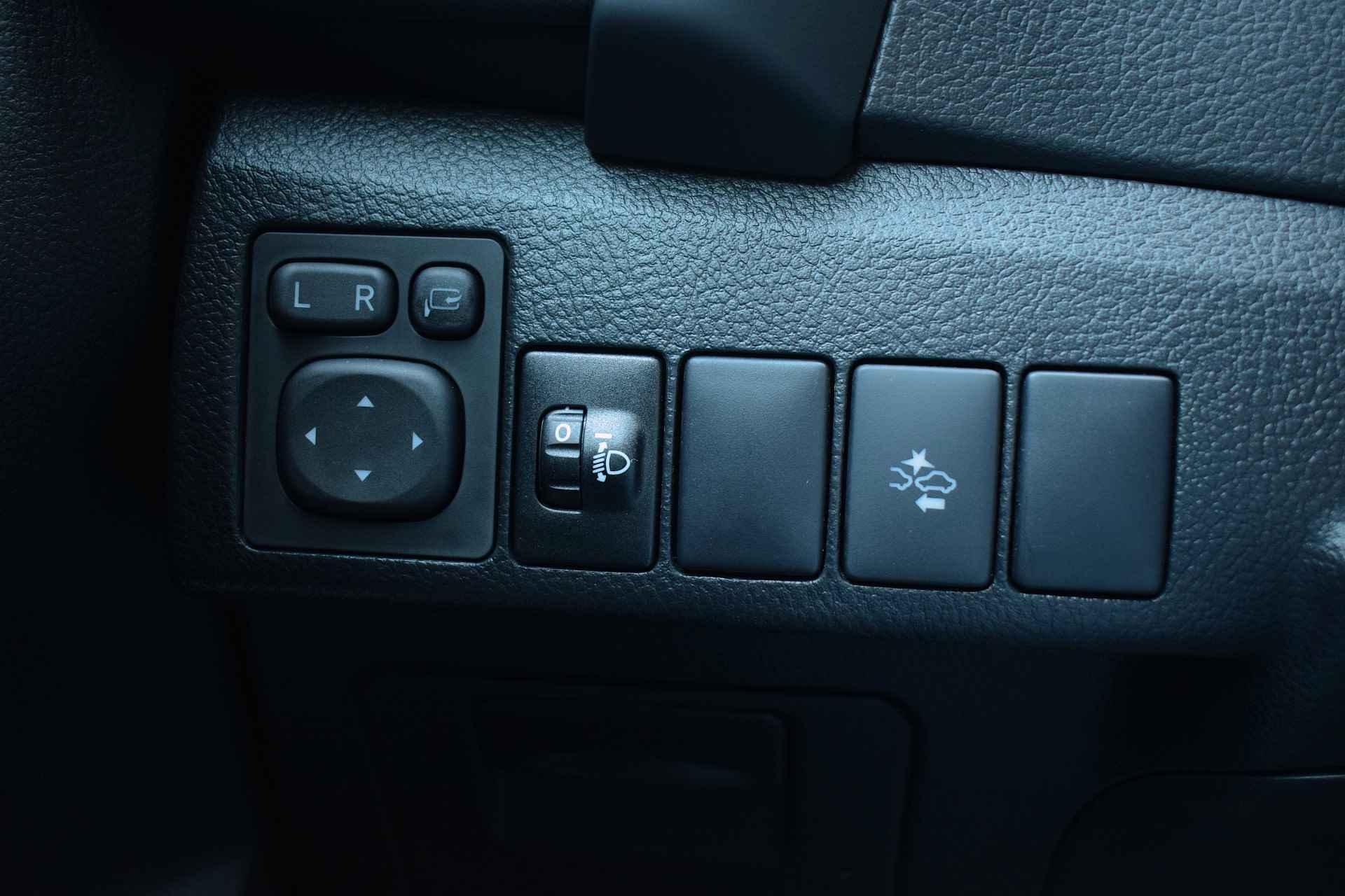 Toyota Auris Touring Sports 1.8 Hybrid Dynamic Go | Camera | Cruise | Navi | Elektr. Ramen - 26/36