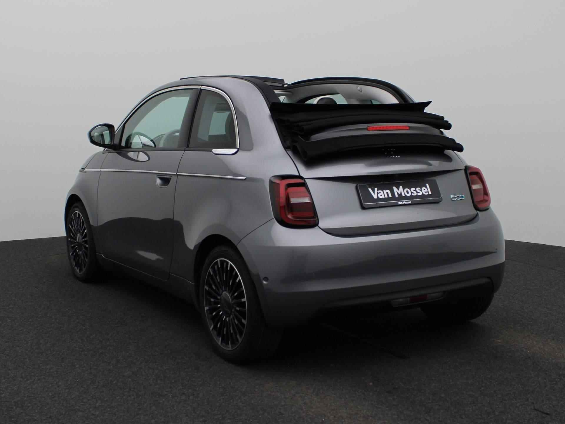 Fiat 500e C La Prima 42 kWh | Lederen bekleding| Navigatie | Apple carplay / Android auto | Parkeer camera | Parkeer sensoren | Lichtmetalen velgen | LED | - 2/37