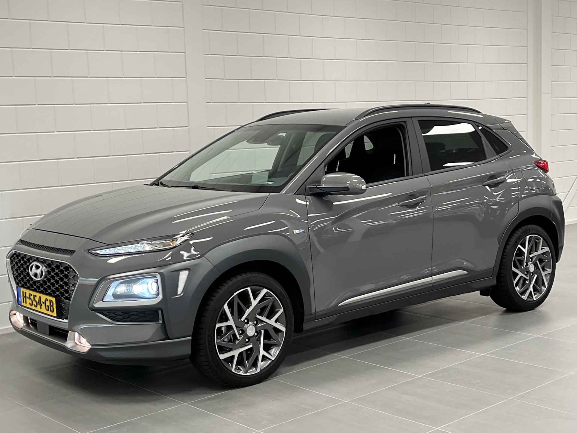 Hyundai KONA 1.6 GDI HEV Premium FULL LED | LEDER | 18 INCH VELGEN | ZEER COMPLEET | UNIEKE KILOMETERSTAND! - 4/49