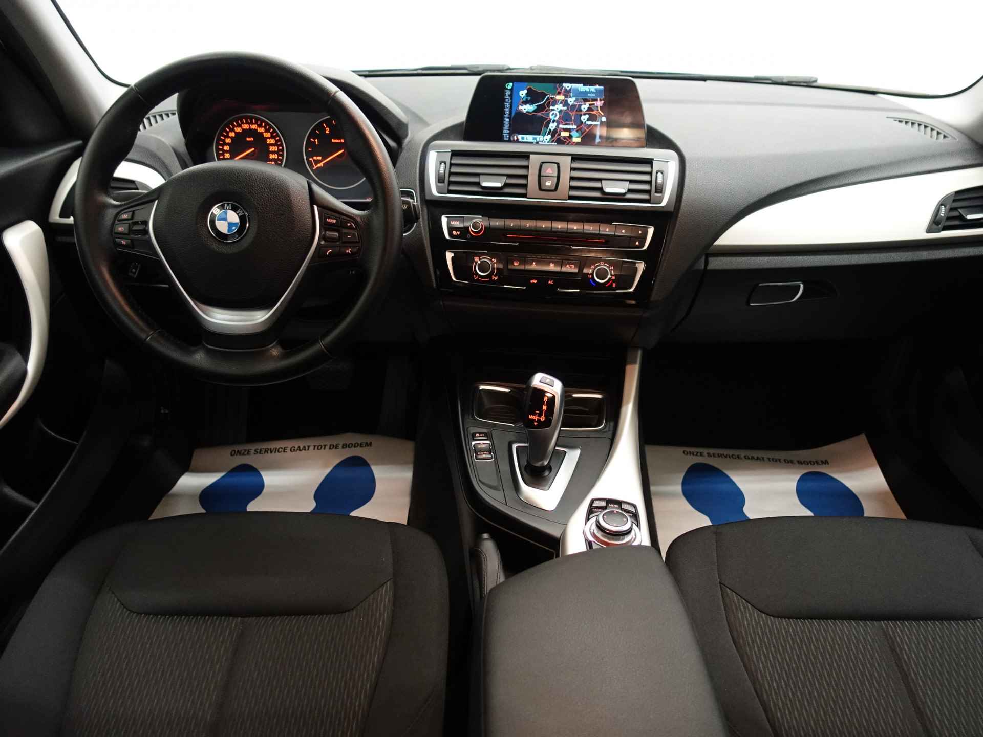 BMW 1-serie 116D M High Executive Aut8 Full map Navi, Xenon, ECC, PDC, LMV Slechts 70dkm! - 7/36