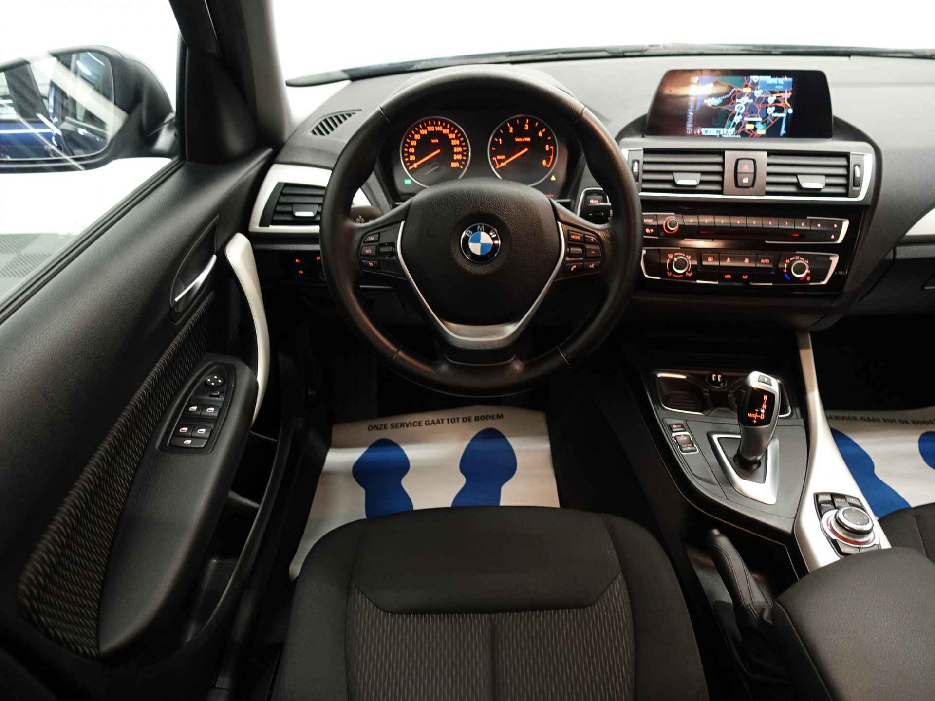 BMW 1-serie 116D M High Executive Aut8 Full map Navi, Xenon, ECC, PDC, LMV Slechts 70dkm! - 8/36