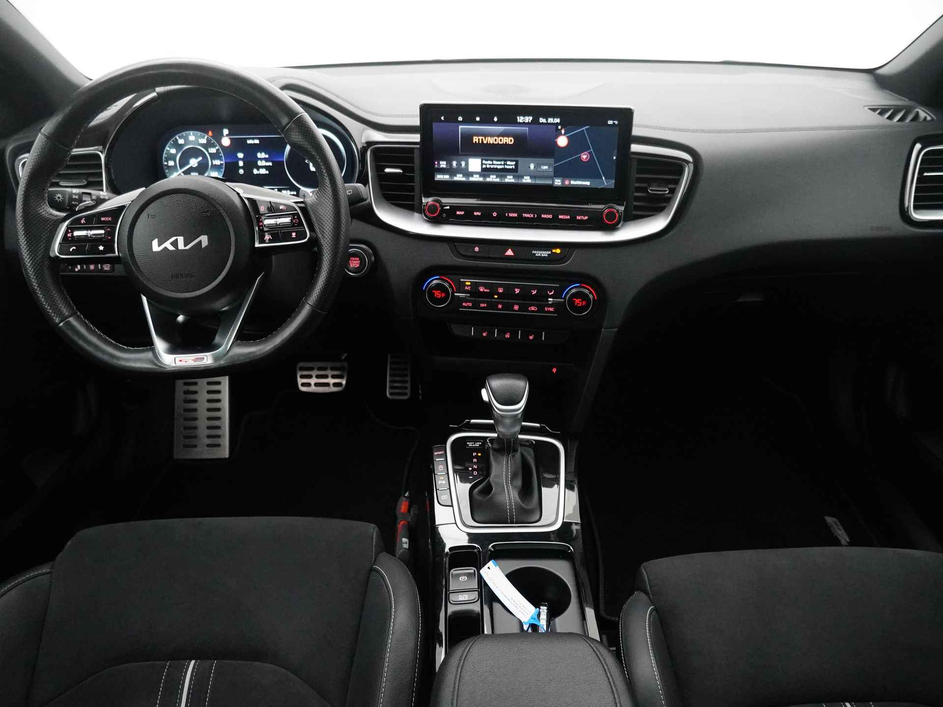 Kia Ceed Sportswagon 1.5 T-GDi GT-Line - Automaat - Panorama Dak - Trekhaak - Apple CarPlay / Android Auto - Adaptieve Cruise Control - Fabrieksgarantie tot 03-2029 - 33/39