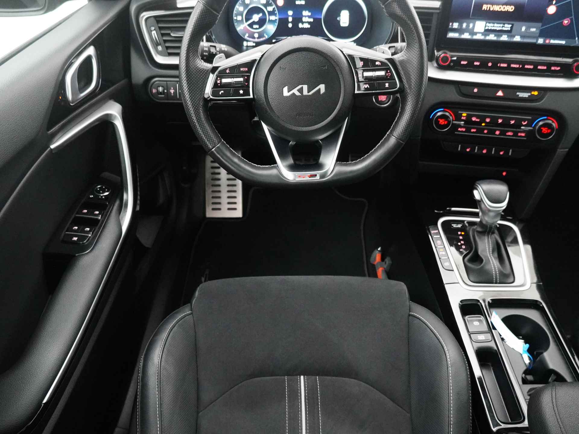 Kia Ceed Sportswagon 1.5 T-GDi GT-Line - Automaat - Panorama Dak - Trekhaak - Apple CarPlay / Android Auto - Adaptieve Cruise Control - Fabrieksgarantie tot 03-2029 - 34/39