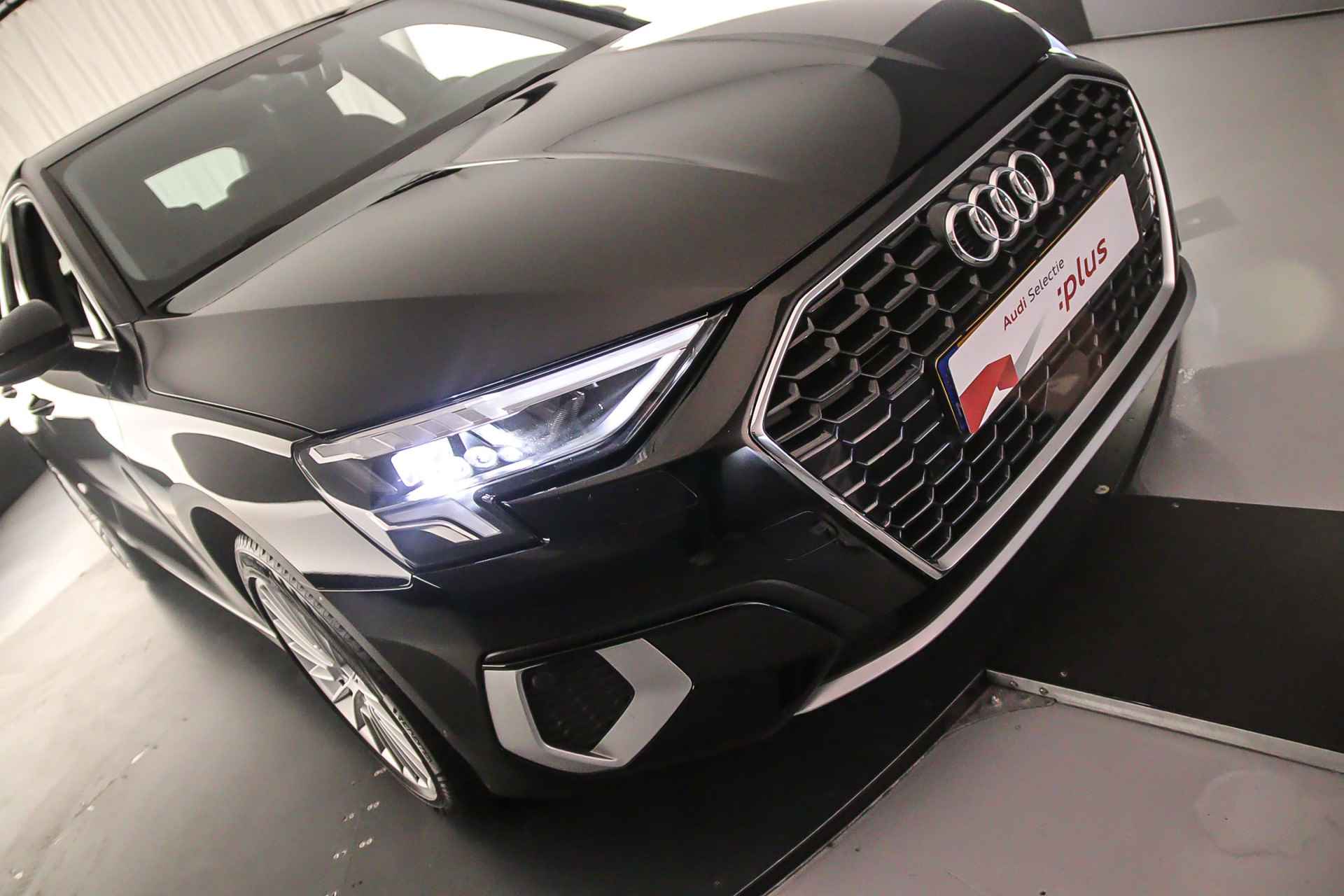 Audi A3 Sportback Advanced Edition 30 TFSI | Navi | CarPlay | Full Led | Virtual Cockpit | 17 inch | All Season | - 50/50