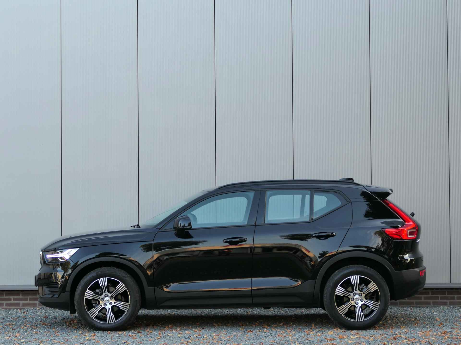 Volvo XC40 T2 Momentum Core 12 MND garantie Navi / DAB+ / Apple CarPlay / Climate Control - 6/20