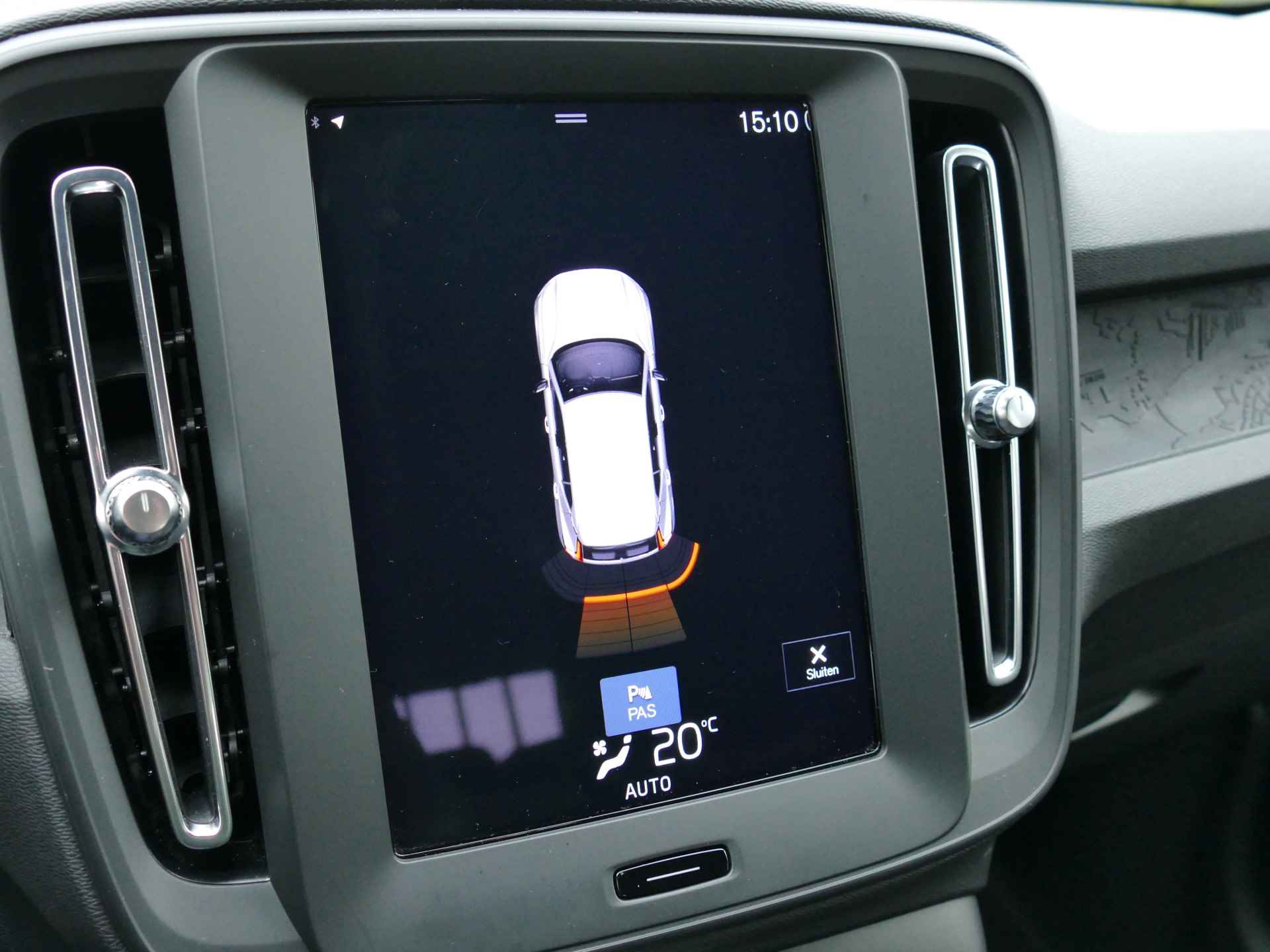 Volvo XC40 T2 Momentum Core 12 MND garantie Navi / DAB+ / Apple CarPlay / Climate Control - 17/20