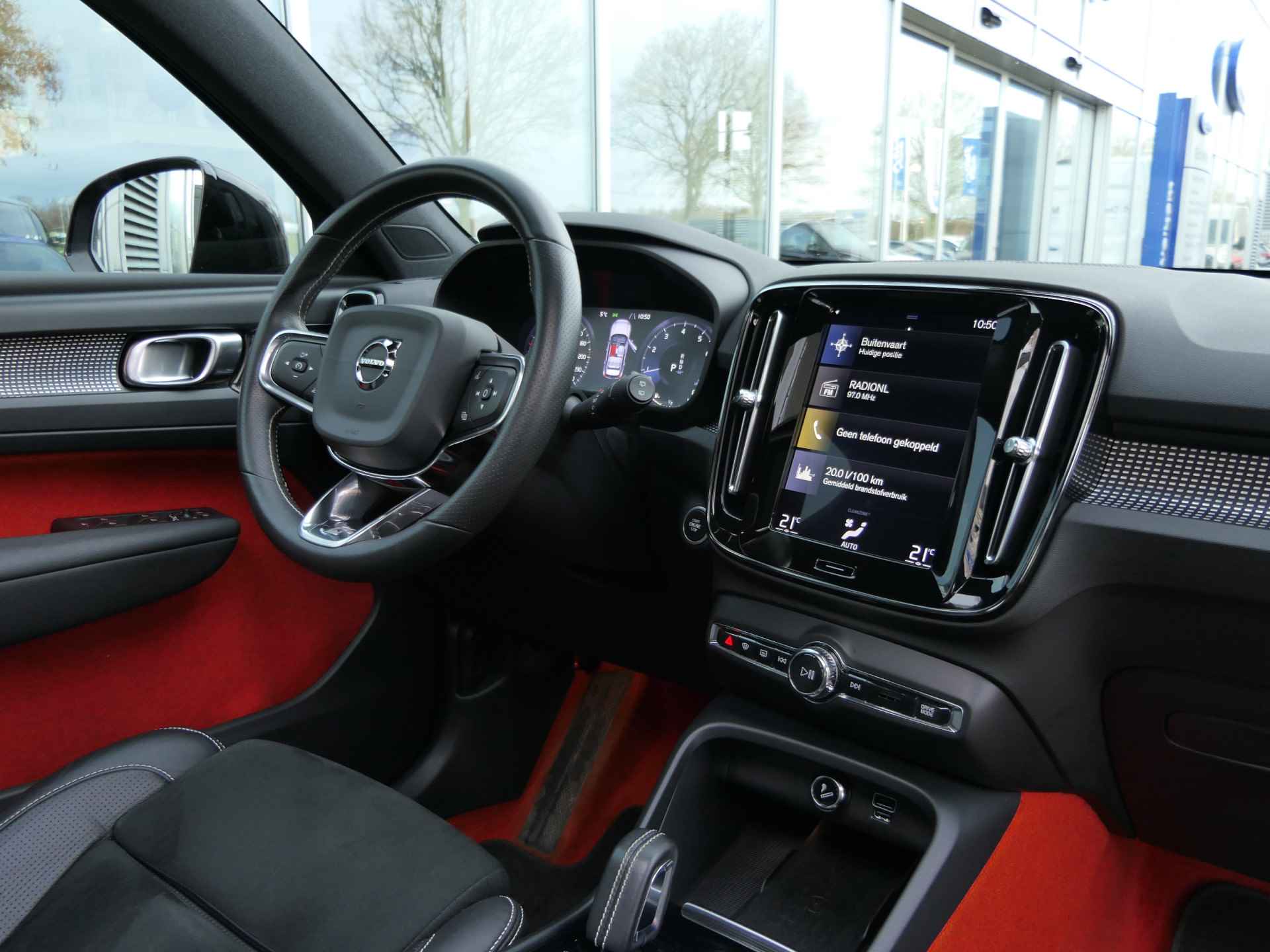 Volvo XC40 T3 R-Design | Panoramadak | Harman/Kardon | Adaptieve Cruise | BLIS | Camera | Elektrische Achterklep | Keyless | Dynamische LED - 7/42