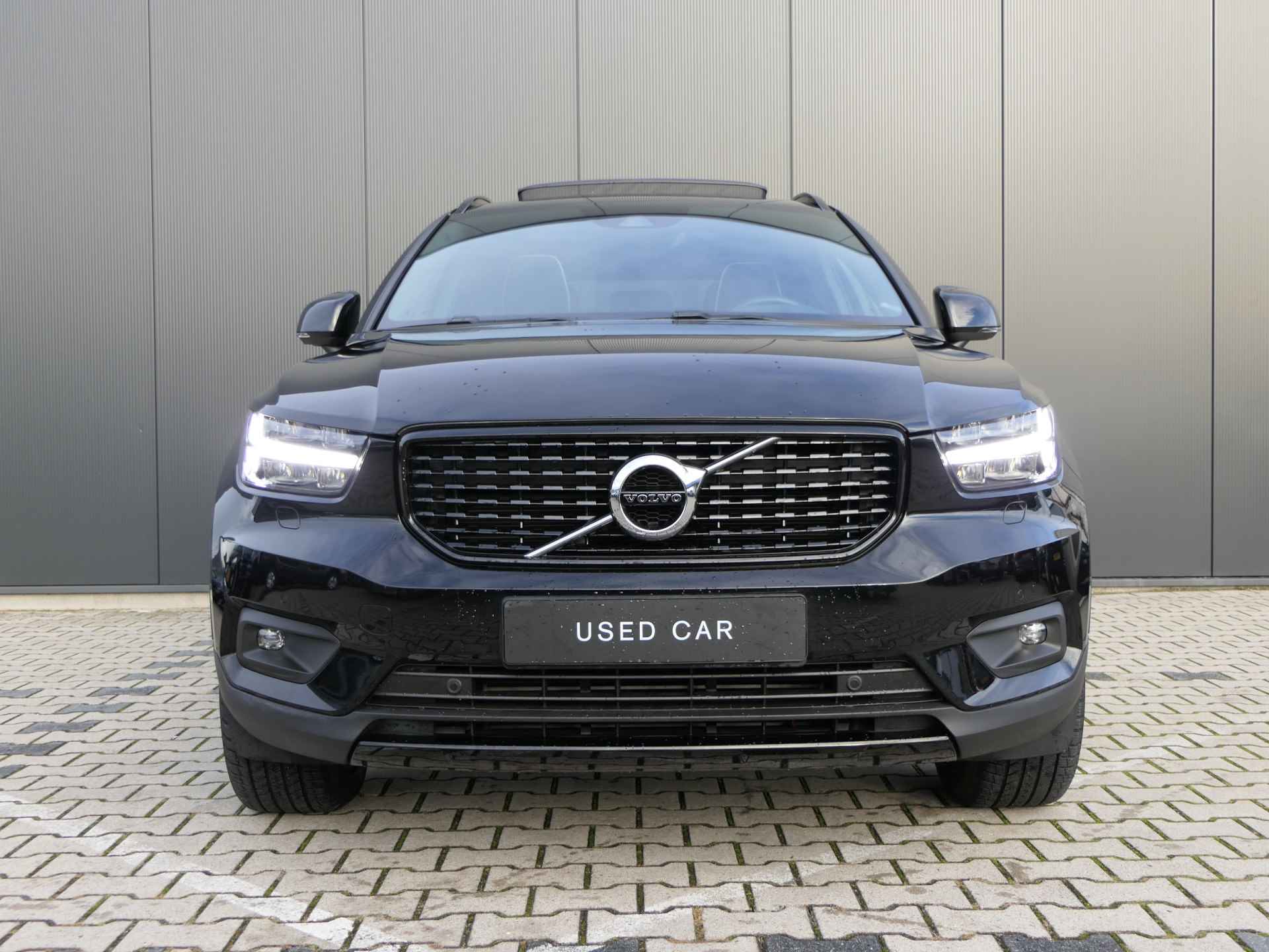 Volvo XC40 T3 R-Design | Panoramadak | Harman/Kardon | Adaptieve Cruise | BLIS | Camera | Elektrische Achterklep | Keyless | Dynamische LED - 10/42