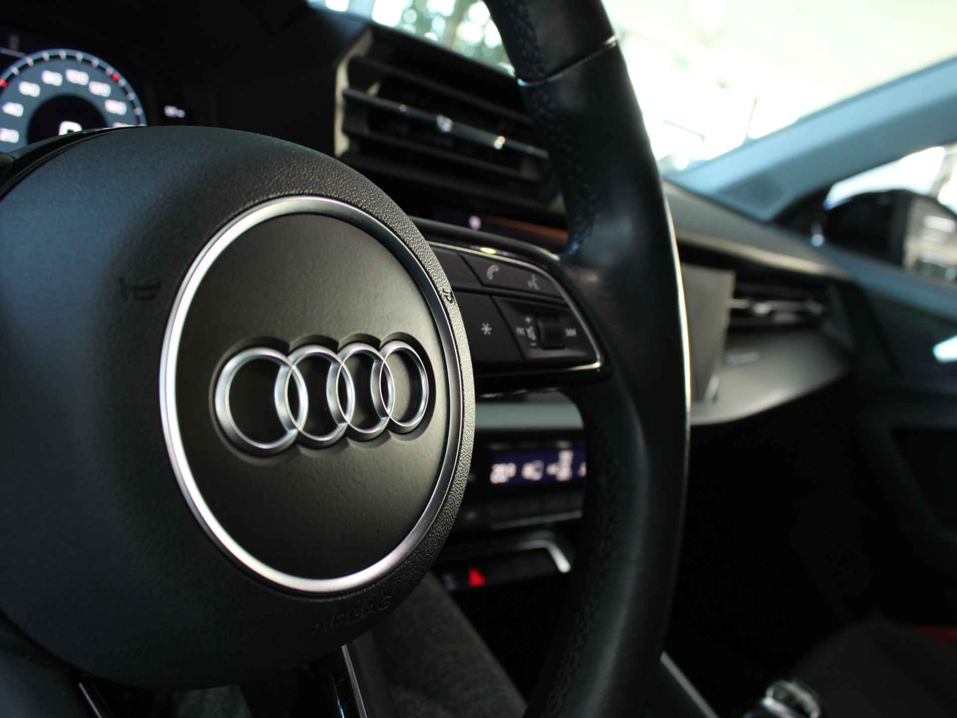 Audi A3 Sportback 30 TFSI Pro Line NL AUTO | VIRTUAL COCKPIT | PDC | CARPLAY | NIEUWE TYPE!! - 18/30