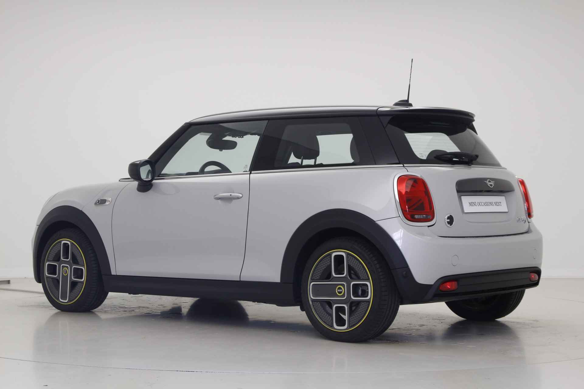 MINI 3-deurs Electric Cooper S | Camera | Snellader | Comfort Acces | Subsidie mogelijk - 3/34