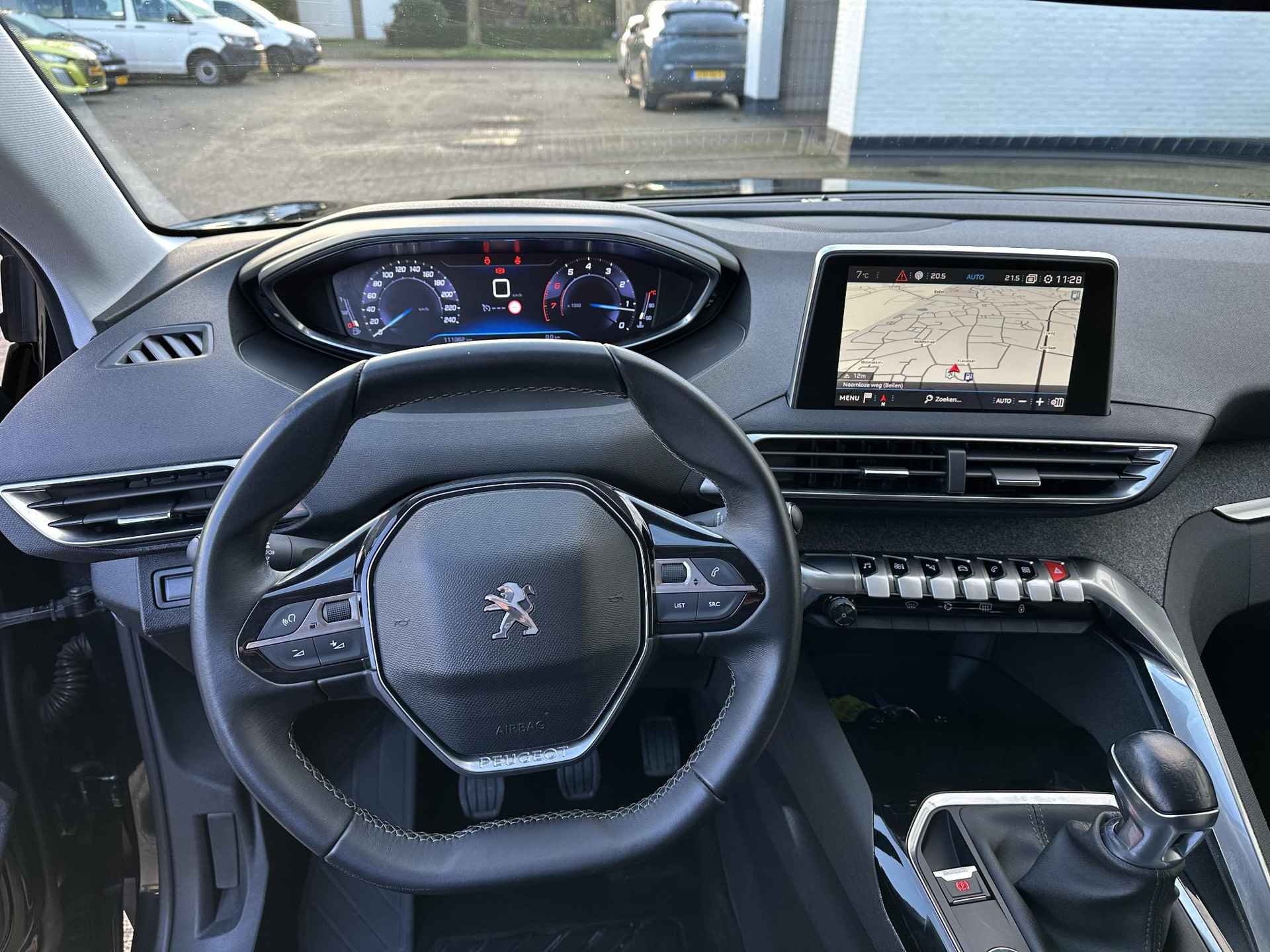 Peugeot 5008 1.2 Turbo 130 PK Allure | Zeer complete uitvoering | Nieuw Geleverd | Full LED Verlichting | Trekhaak 1100 KG | Navigatie | 7 - Zitplaatsen | GT Uitlaatsierstukken | Cruise & Climate Control | 19 Inch Lichtmetalen Velgen | Dakrails - 13/59