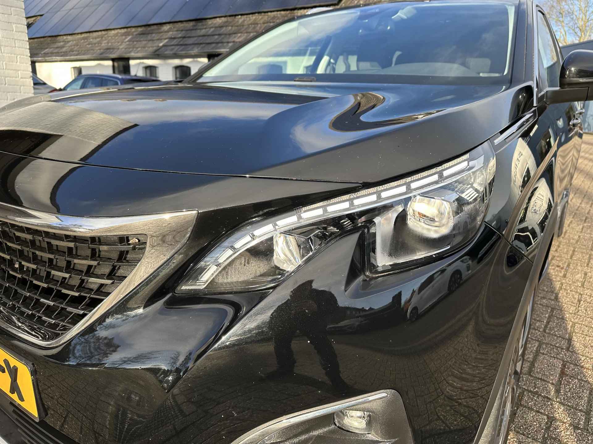 Peugeot 5008 1.2 Turbo 130 PK Allure | Zeer complete uitvoering | Nieuw Geleverd | Full LED Verlichting | Trekhaak 1100 KG | Navigatie | 7 - Zitplaatsen | GT Uitlaatsierstukken | Cruise & Climate Control | 19 Inch Lichtmetalen Velgen | Dakrails - 44/59