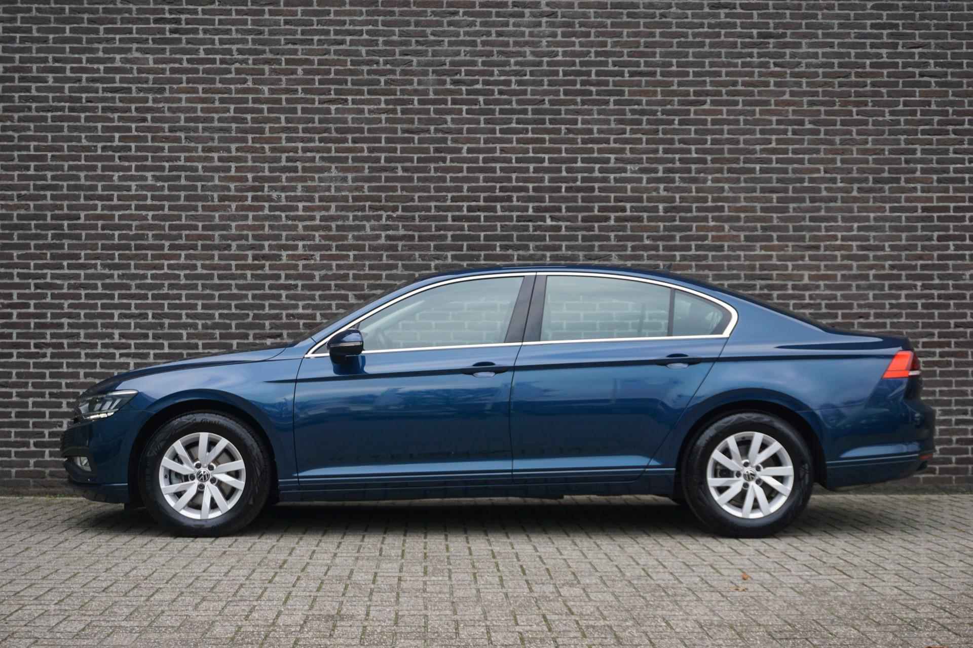 Volkswagen Passat 1.5 TSI 150pk Business | Navigatie | Climatronic | Ergonomische bestuurdersstoel - 10/41