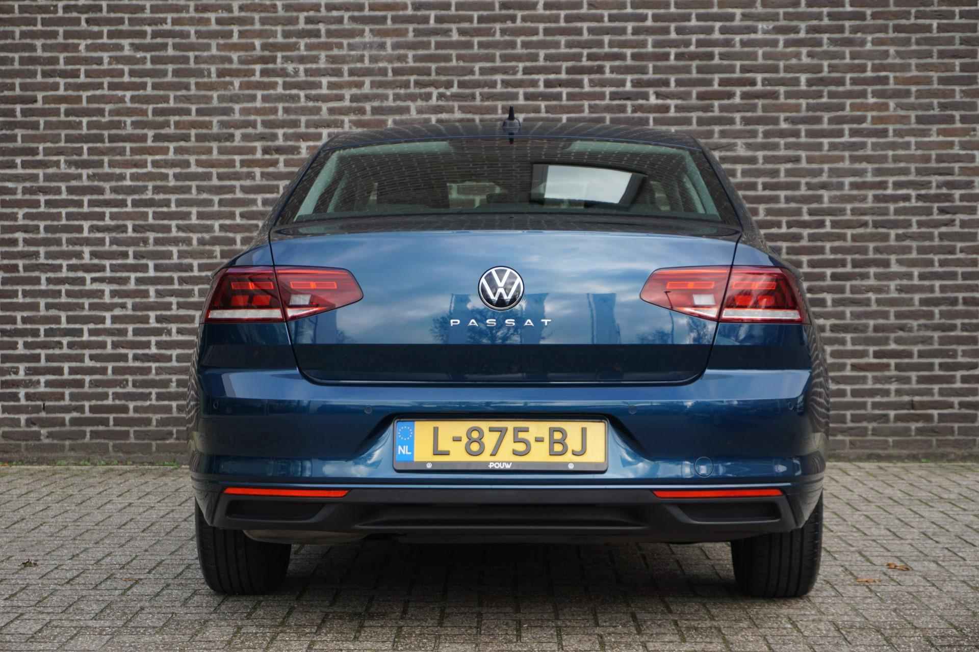 Volkswagen Passat 1.5 TSI 150pk Business | Navigatie | Climatronic | Ergonomische bestuurdersstoel - 13/41