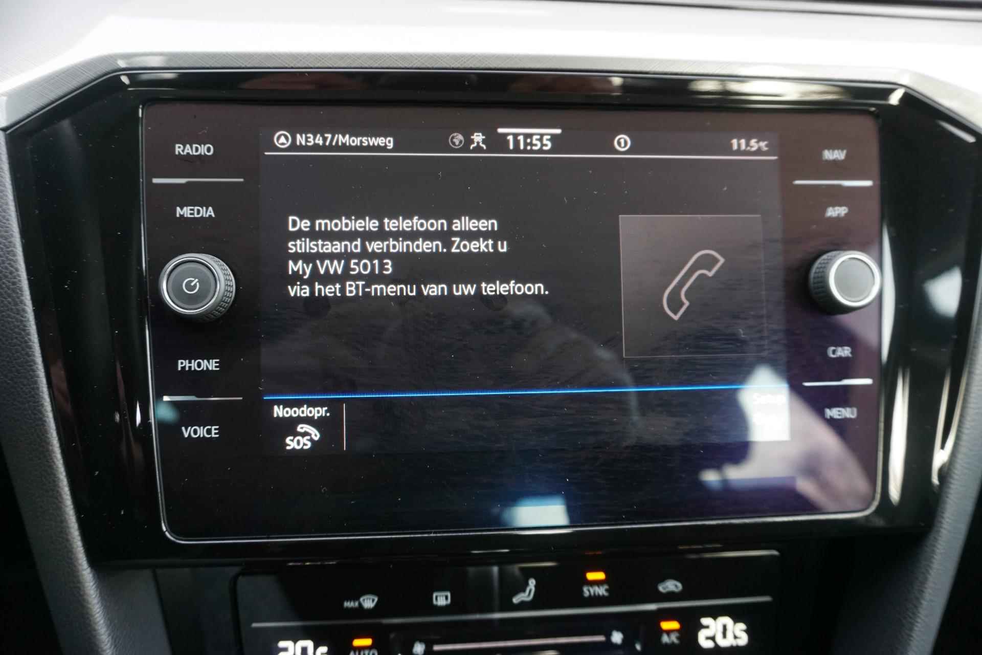 Volkswagen Passat 1.5 TSI 150pk Business | Navigatie | Climatronic | Ergonomische bestuurdersstoel - 29/41