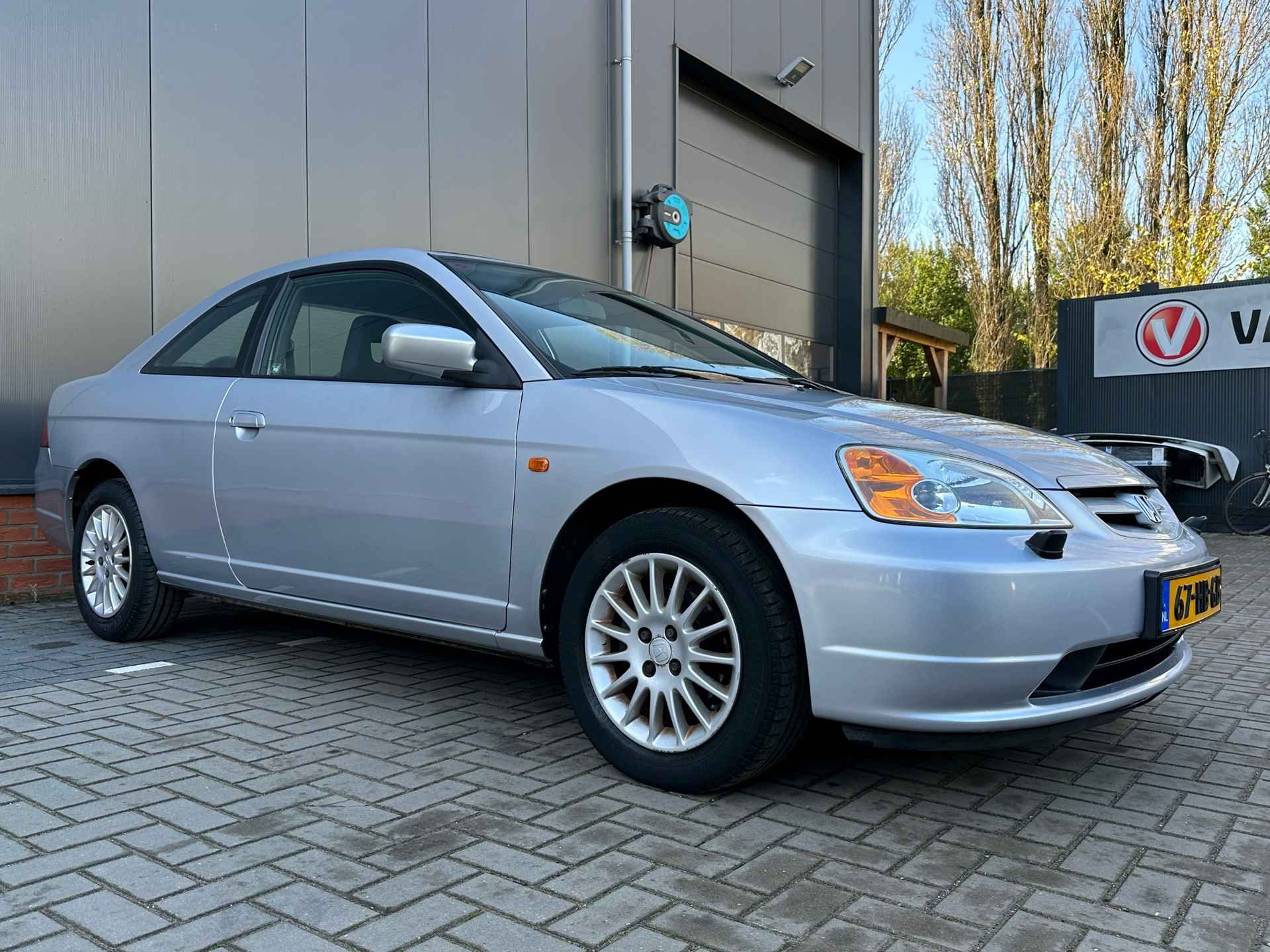 Honda Civic Coupé 1.7i ES - 2/32