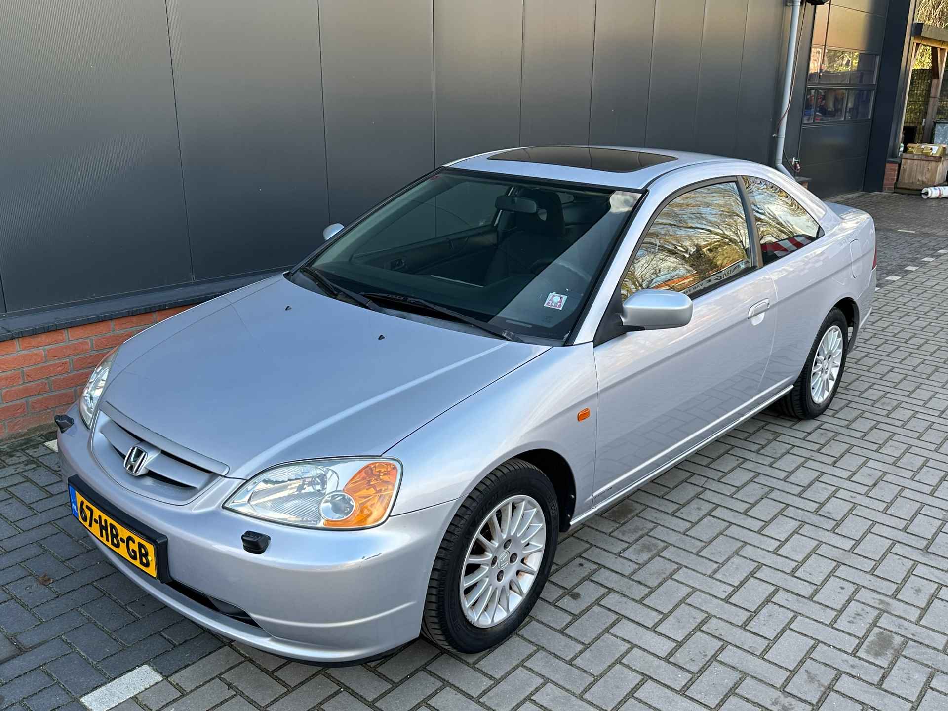 Honda Civic Coupé 1.7i ES - 8/32