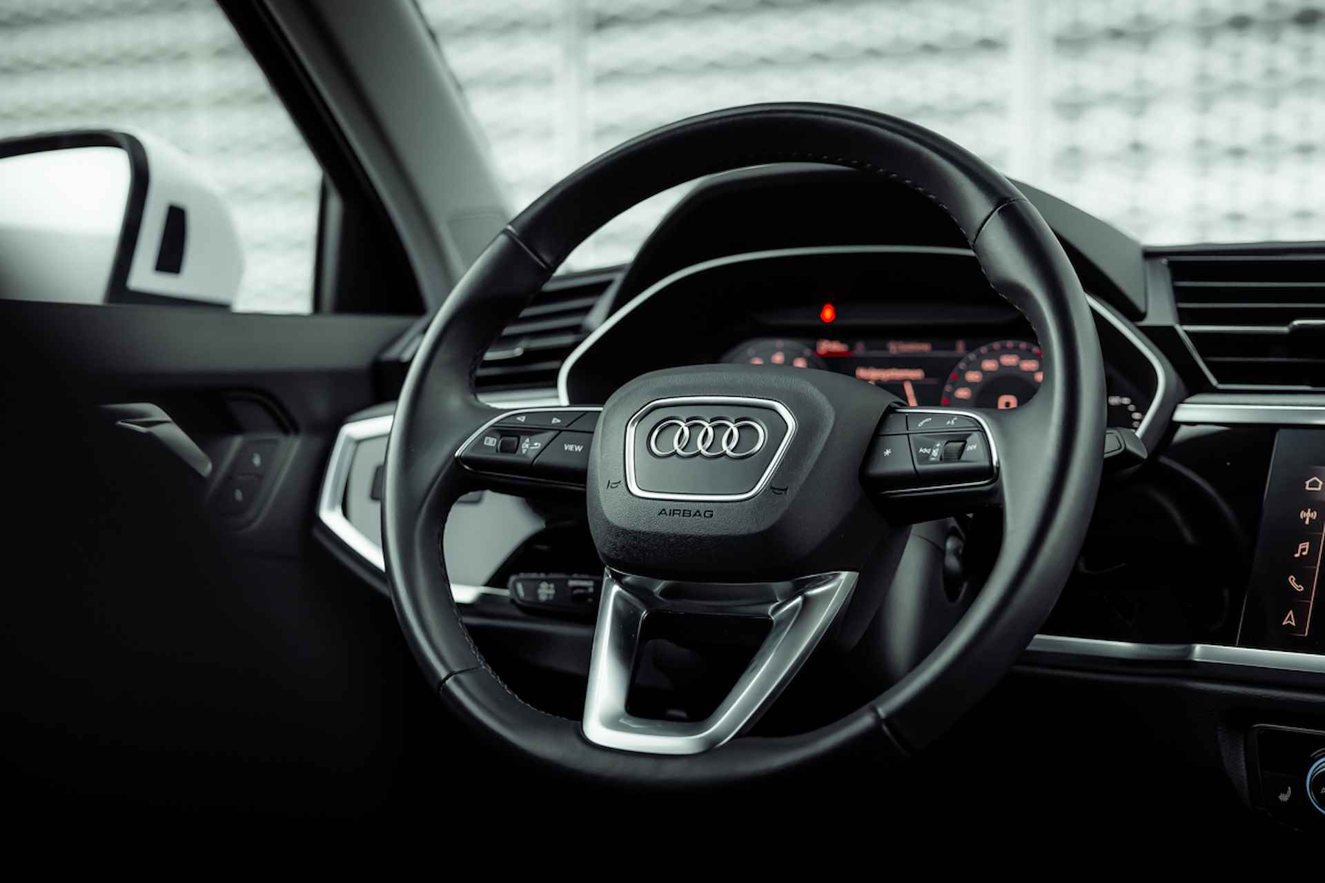 Audi Q3 45 TFSI e 245pk s-tronic Edition | Assistentiepakket | Sportstoelen | LED | 18" LM velgen | Comfortsleutel | Stoelverwarming | Apple Carplay - 22/32