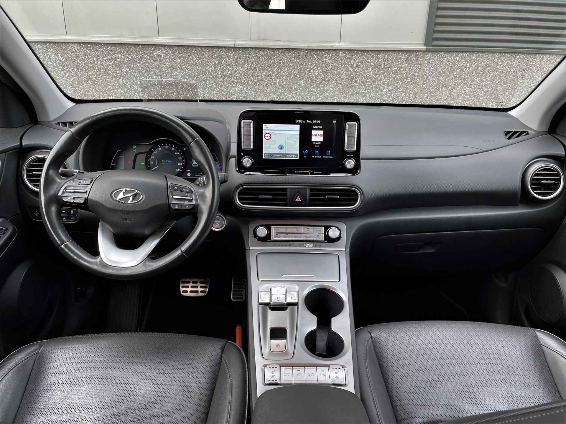 Hyundai KONA EV Premium 64 kWh/204pk/ Accu 99%/ Warmtepomp/Adaptive - 2/50