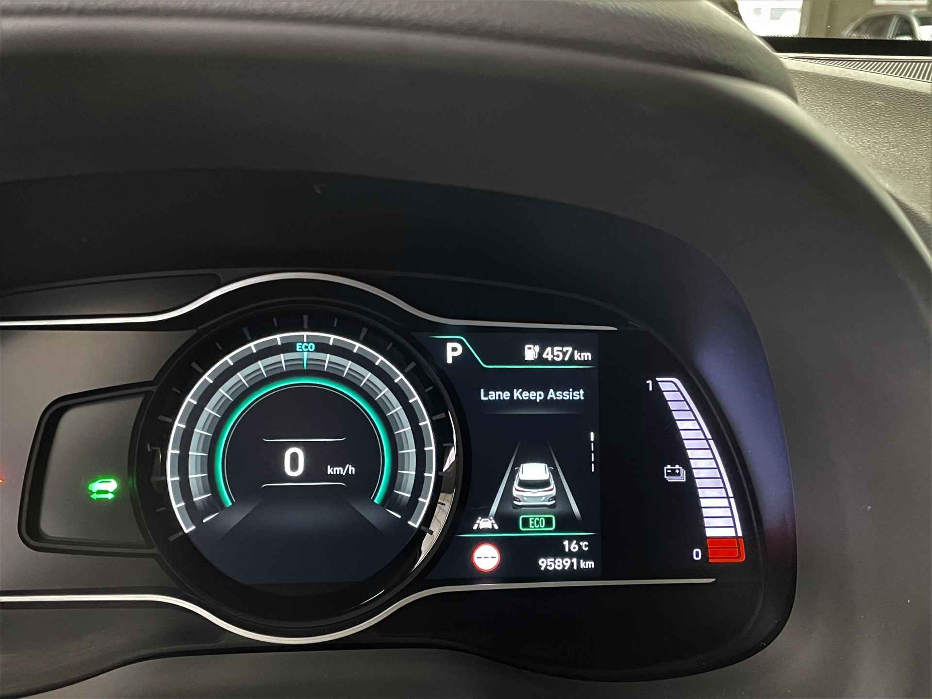 Hyundai KONA EV Premium 64 kWh/204pk/ Accu 99%/ Warmtepomp/Adaptive - 13/50