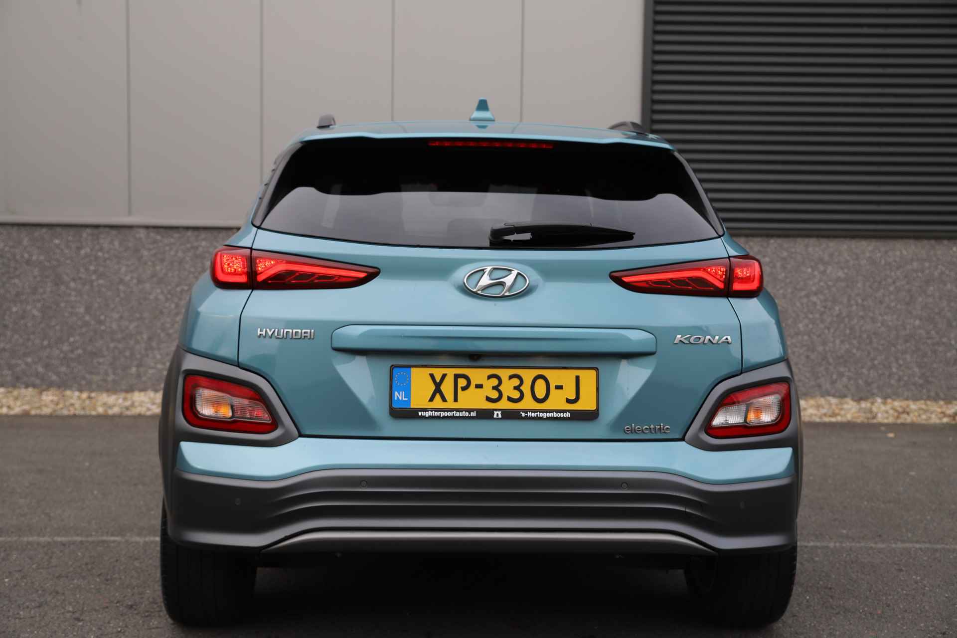 Hyundai KONA EV Premium 64 kWh/204pk/ Accu 99%/ Warmtepomp/Adaptive - 16/50