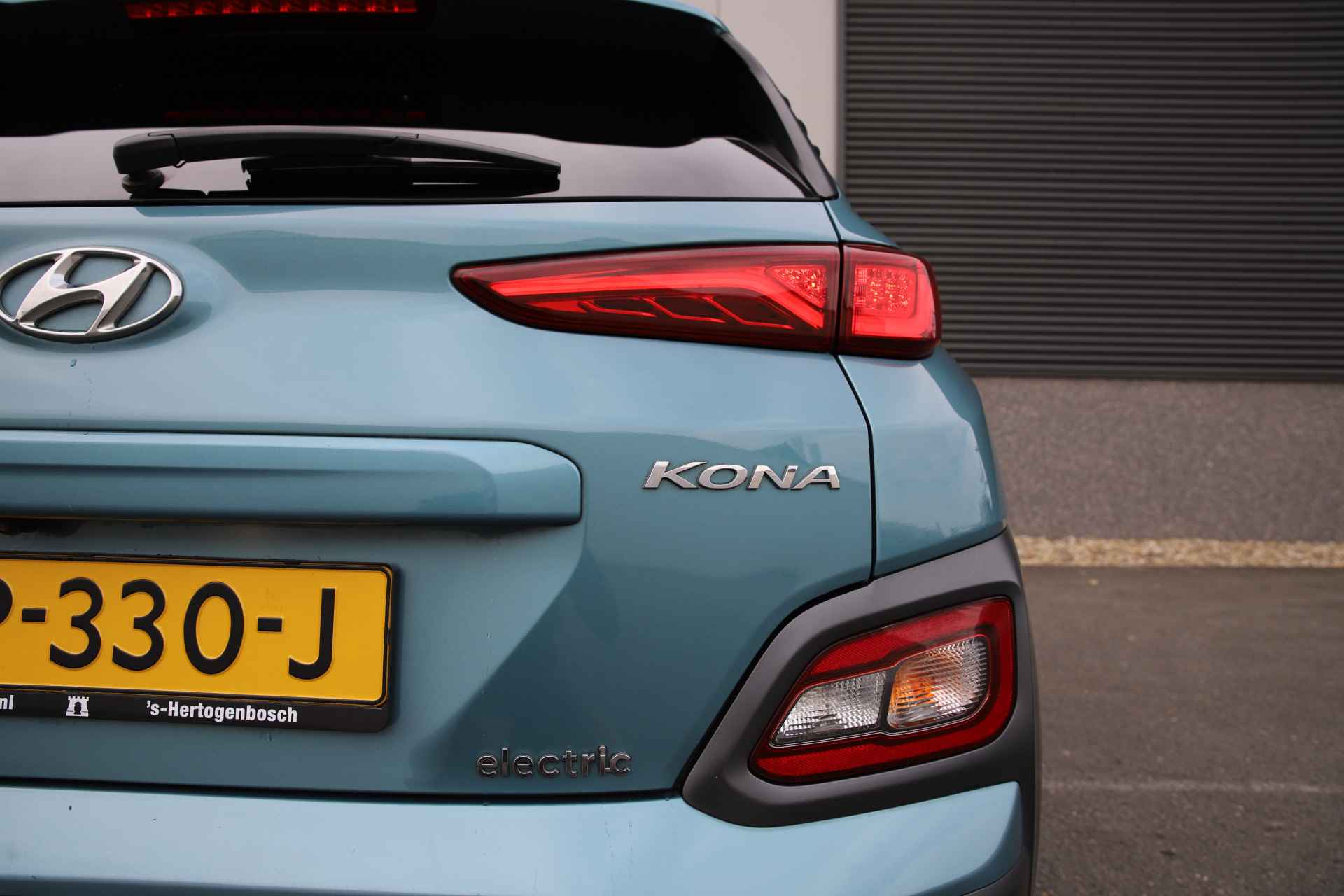 Hyundai KONA EV Premium 64 kWh/204pk/ Accu 99%/ Warmtepomp/Adaptive - 17/50