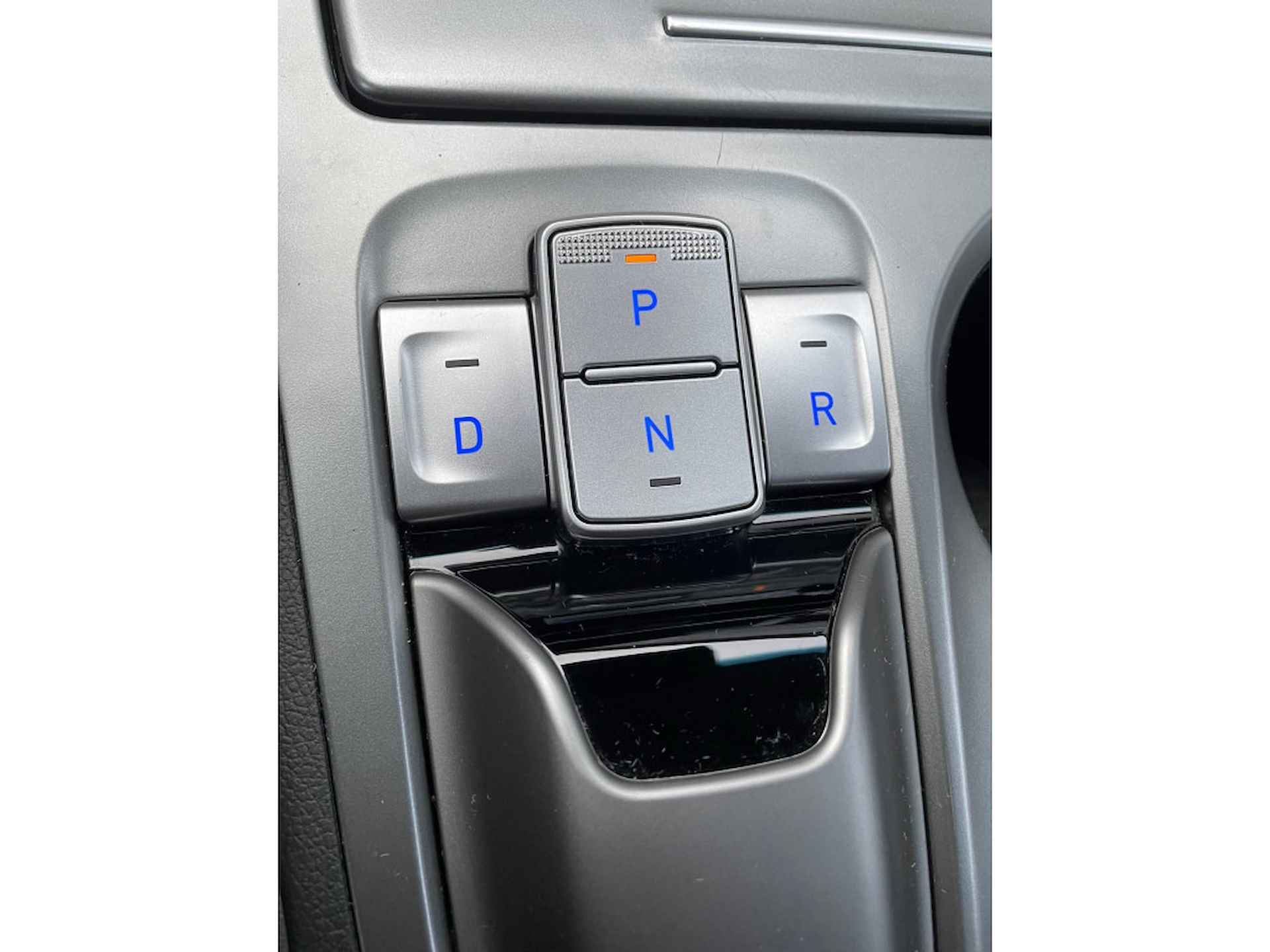 Hyundai KONA EV Premium 64 kWh/204pk/ Accu 99%/ Warmtepomp/Adaptive - 43/50