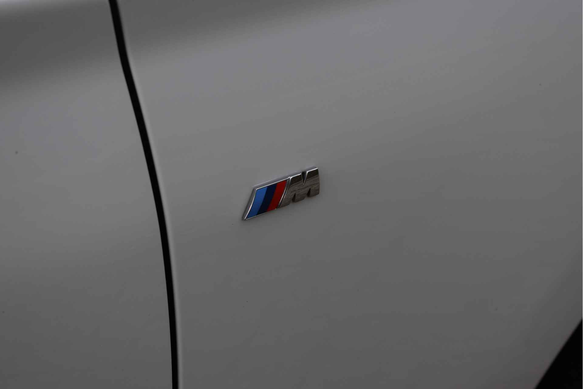 BMW 2 Serie Cabrio 218i High Executive M-Sport | Keyless | Harman/Kardon | DAB | Stoelverw | M-Stoelen | Full LED | LM-Velgen - 13/70