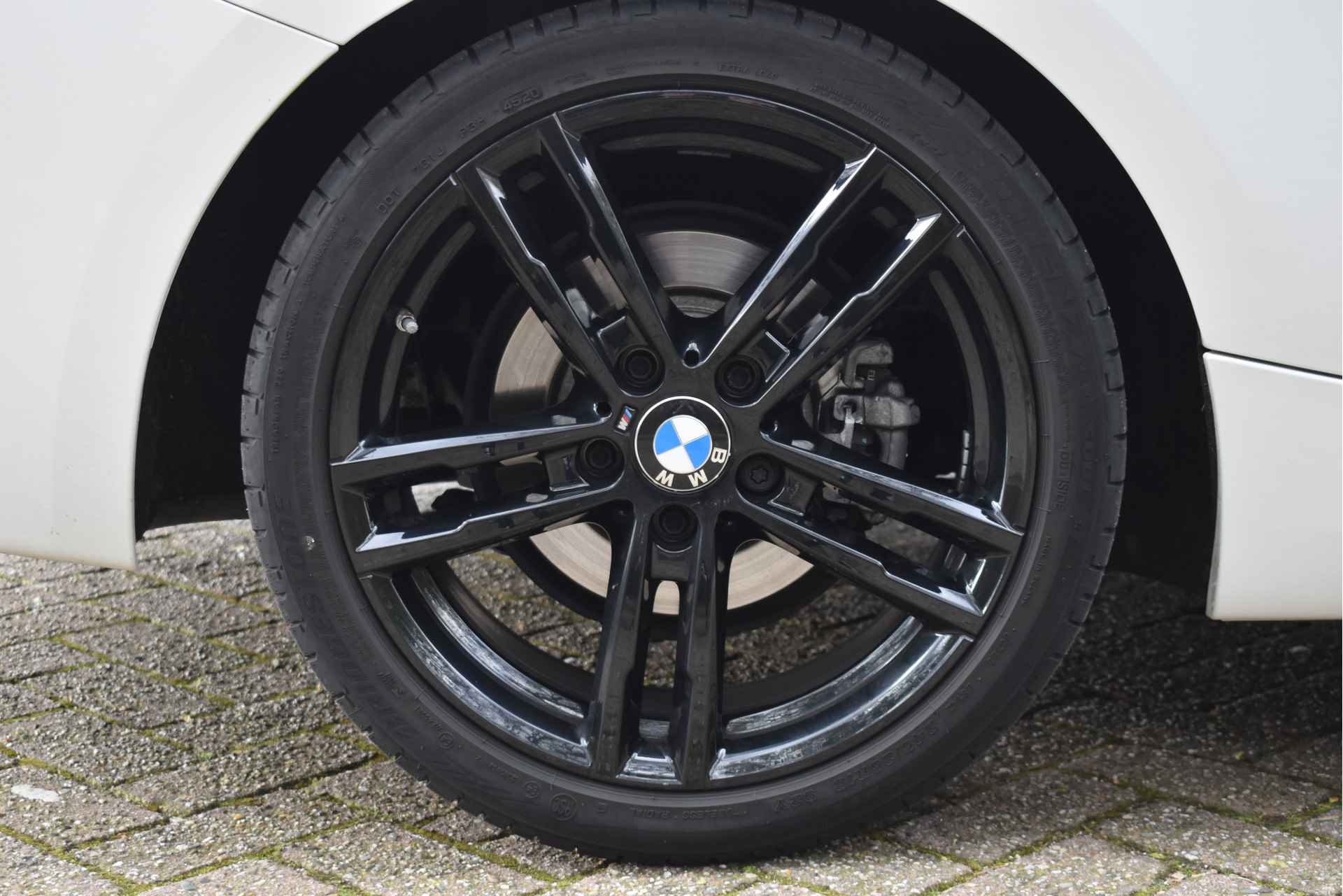 BMW 2 Serie Cabrio 218i High Executive M-Sport | Keyless | Harman/Kardon | DAB | Stoelverw | M-Stoelen | Full LED | LM-Velgen - 36/70