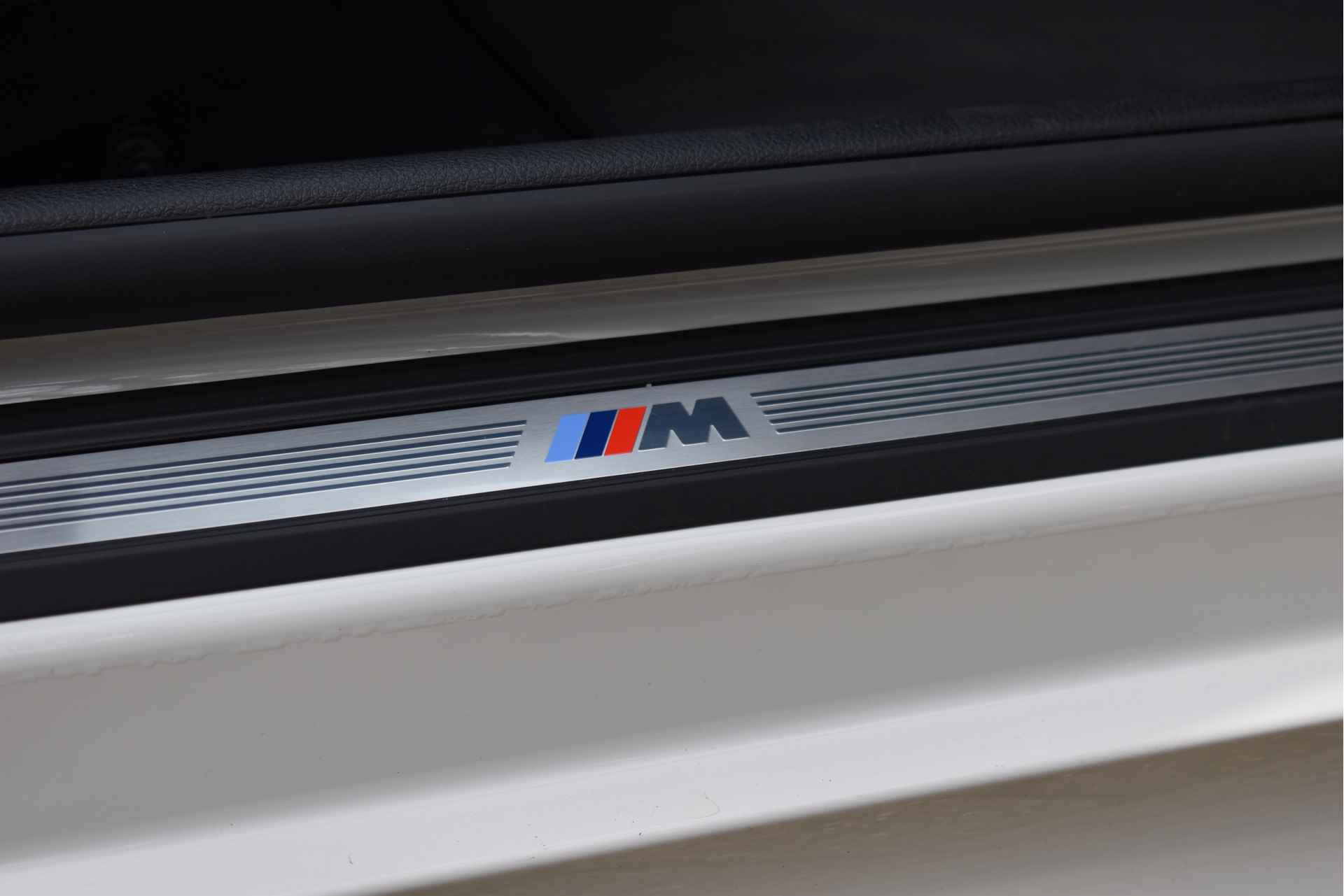BMW 2 Serie Cabrio 218i High Executive M-Sport | Keyless | Harman/Kardon | DAB | Stoelverw | M-Stoelen | Full LED | LM-Velgen - 44/70